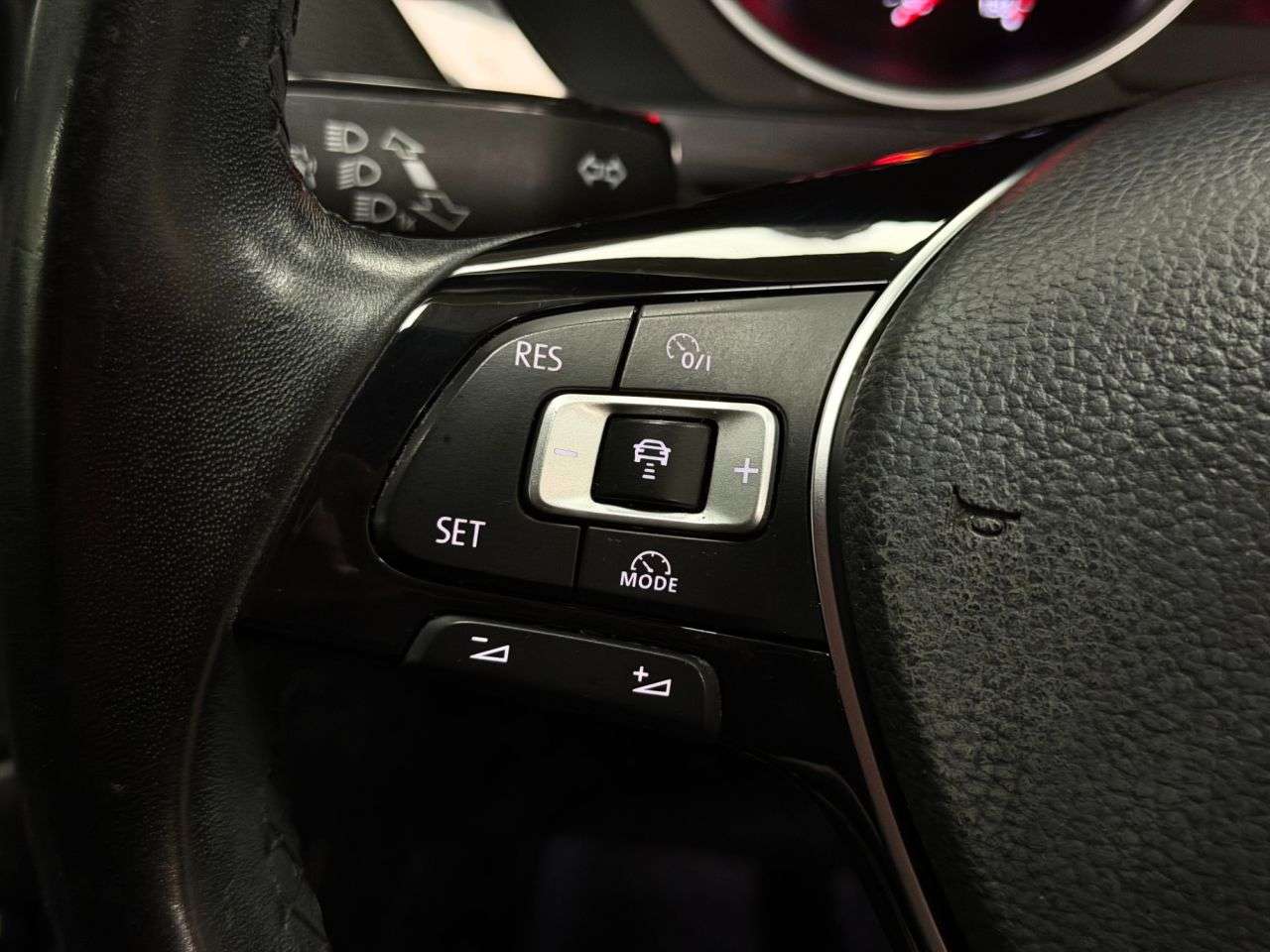 2018 VOLKSWAGEN TIGUAN 2018 VOLKSWAGEN TIGUAN