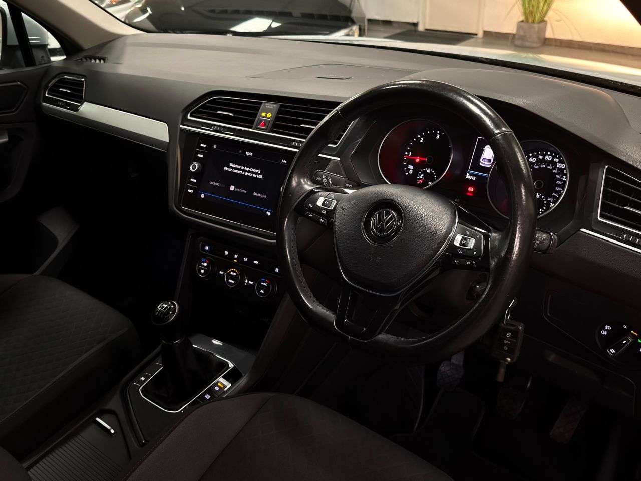2018 VOLKSWAGEN TIGUAN 2018 VOLKSWAGEN TIGUAN