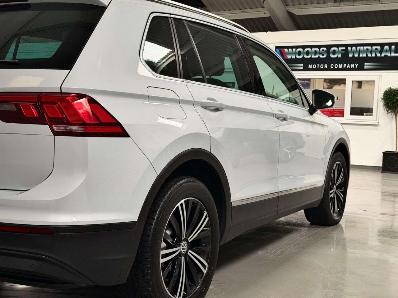2018 VOLKSWAGEN TIGUAN 2018 VOLKSWAGEN TIGUAN