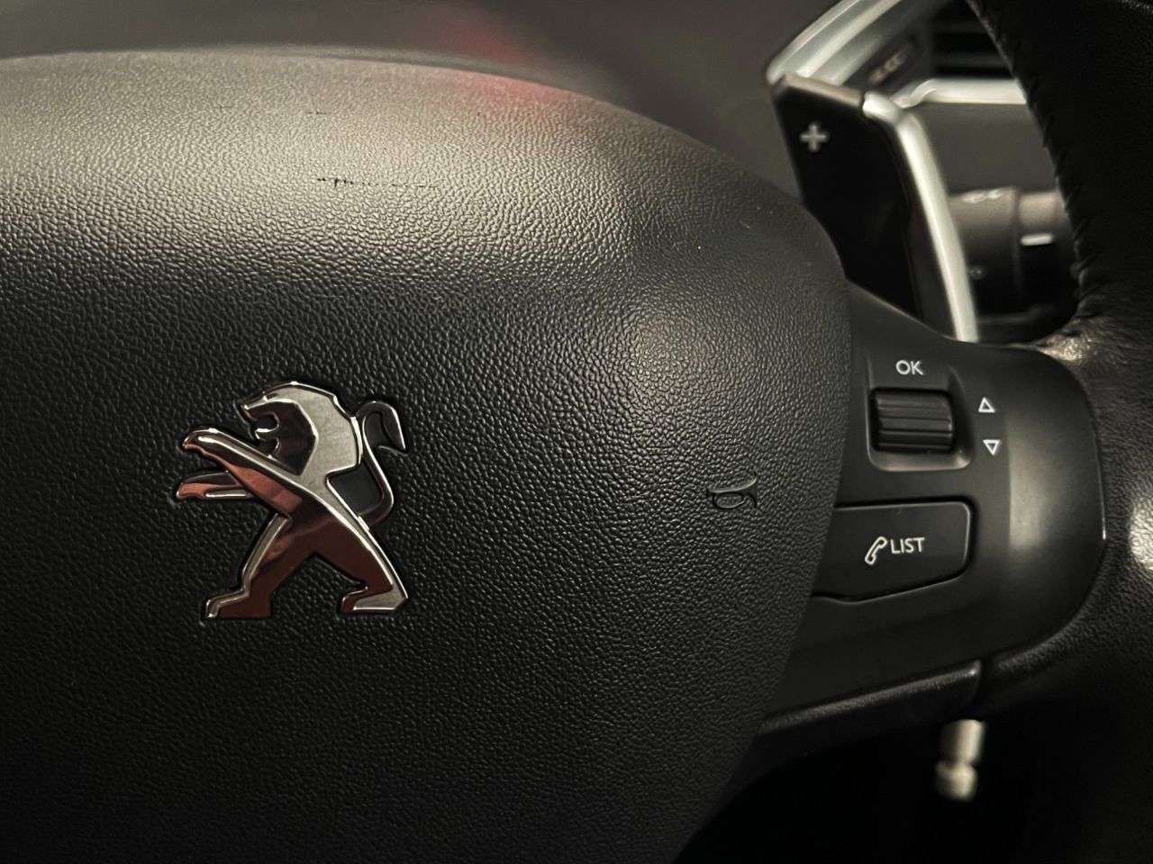 2012 PEUGEOT 208 2012 PEUGEOT 208