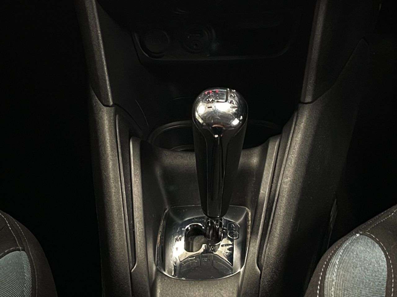 2012 PEUGEOT 208 2012 PEUGEOT 208