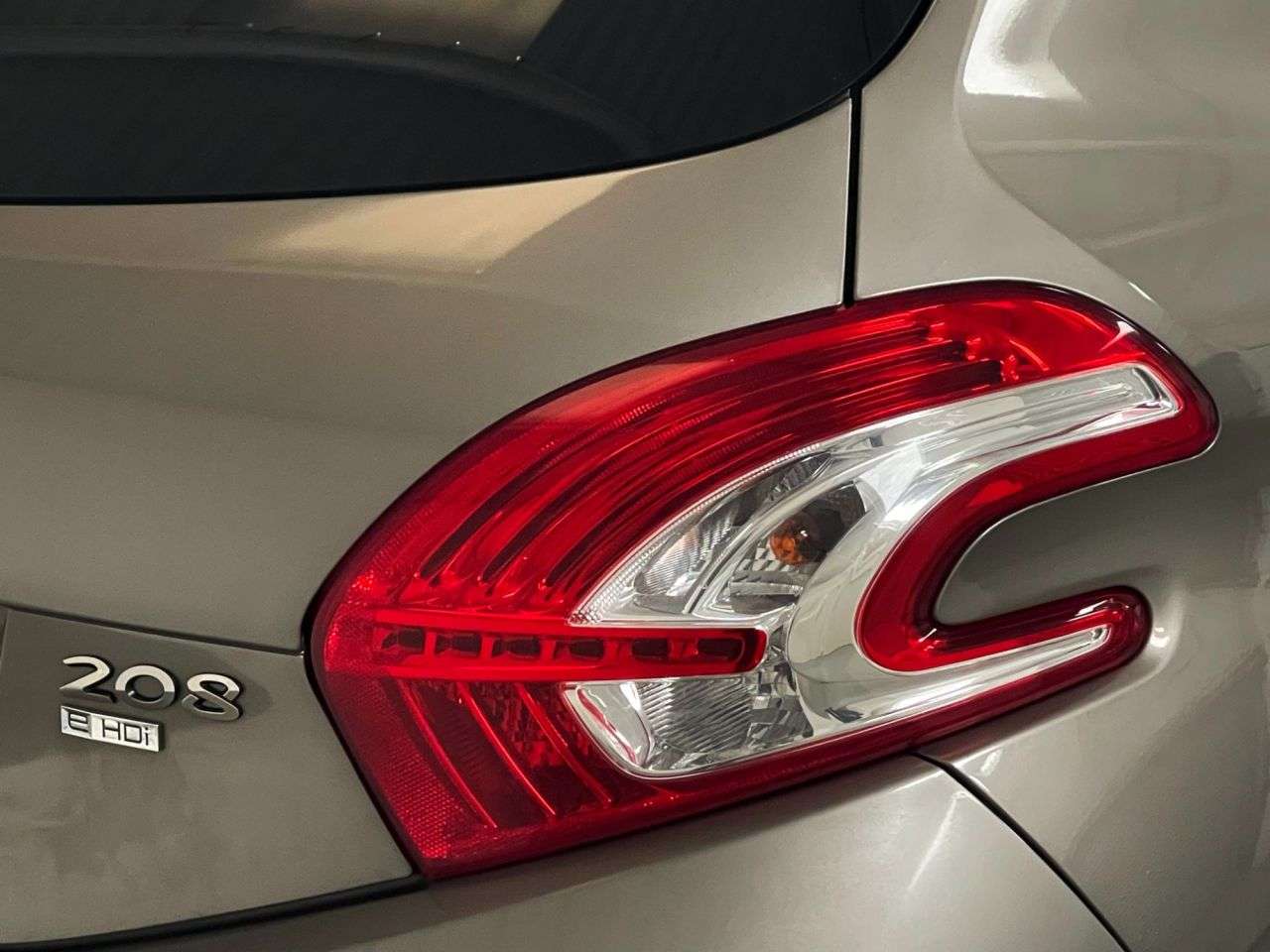 2012 PEUGEOT 208 2012 PEUGEOT 208