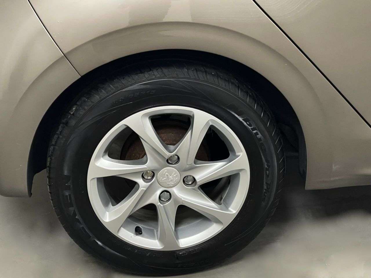 2012 PEUGEOT 208 2012 PEUGEOT 208