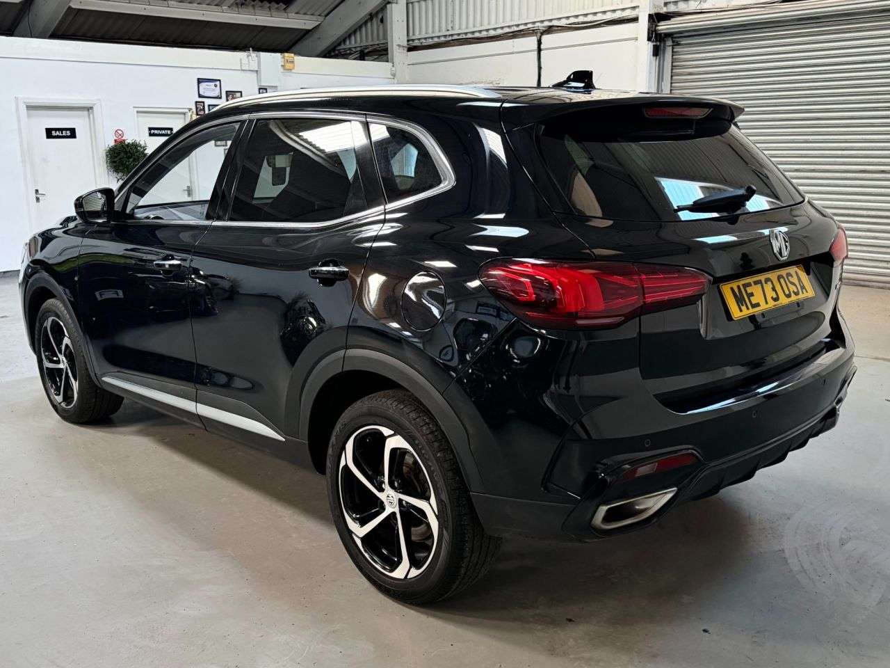 A 2024 MG MG HS 1.5 T-GDI Trophy SUV 5dr Petrol Manual Euro 6 (s/s) (162 ps) A 2024 MG MG HS 1.5 T-GDI Trophy SUV 5dr Petrol Manual Euro 6 (s/s) (162 ps)