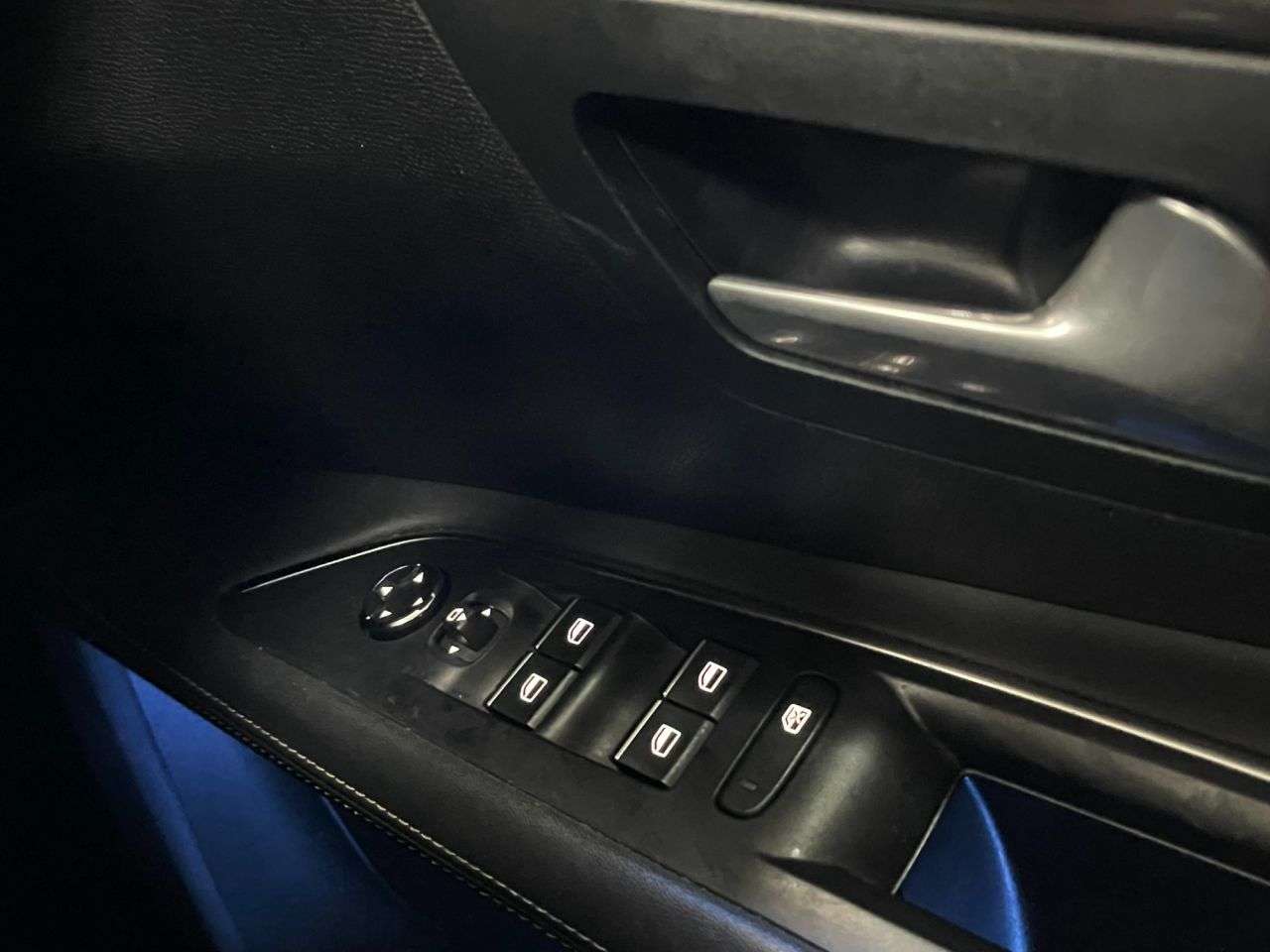 2020 PEUGEOT 3008 2020 PEUGEOT 3008