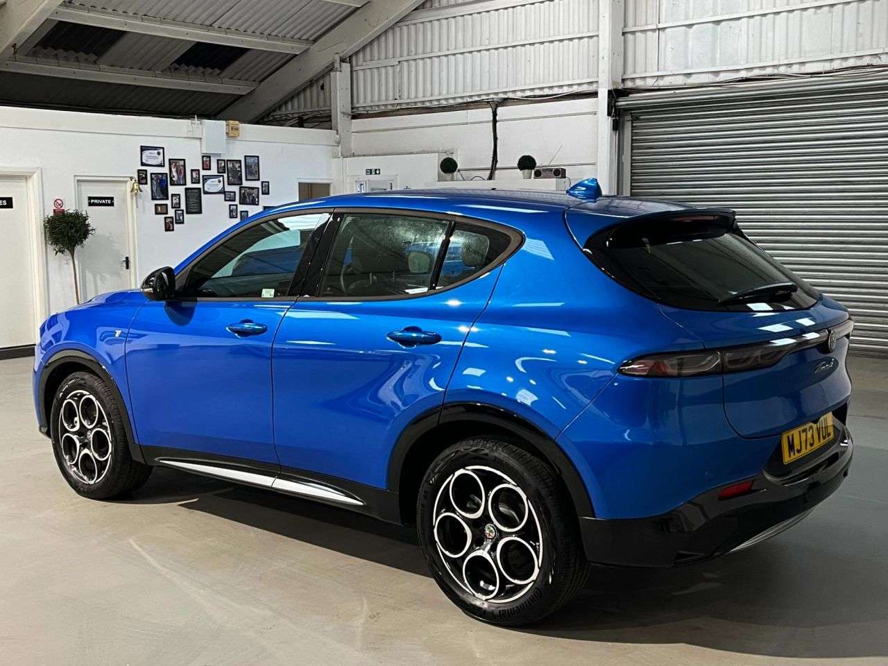 A 2023 ALFA ROMEO TONALE 1.5 VGT MHEV Ti SUV 5dr Petrol Hybrid DCT Euro 6 (160 ps) STUNNING EXAMPLE+ A 2023 ALFA ROMEO TONALE 1.5 VGT MHEV Ti SUV 5dr Petrol Hybrid DCT Euro 6 (160 ps) STUNNING EXAMPLE+