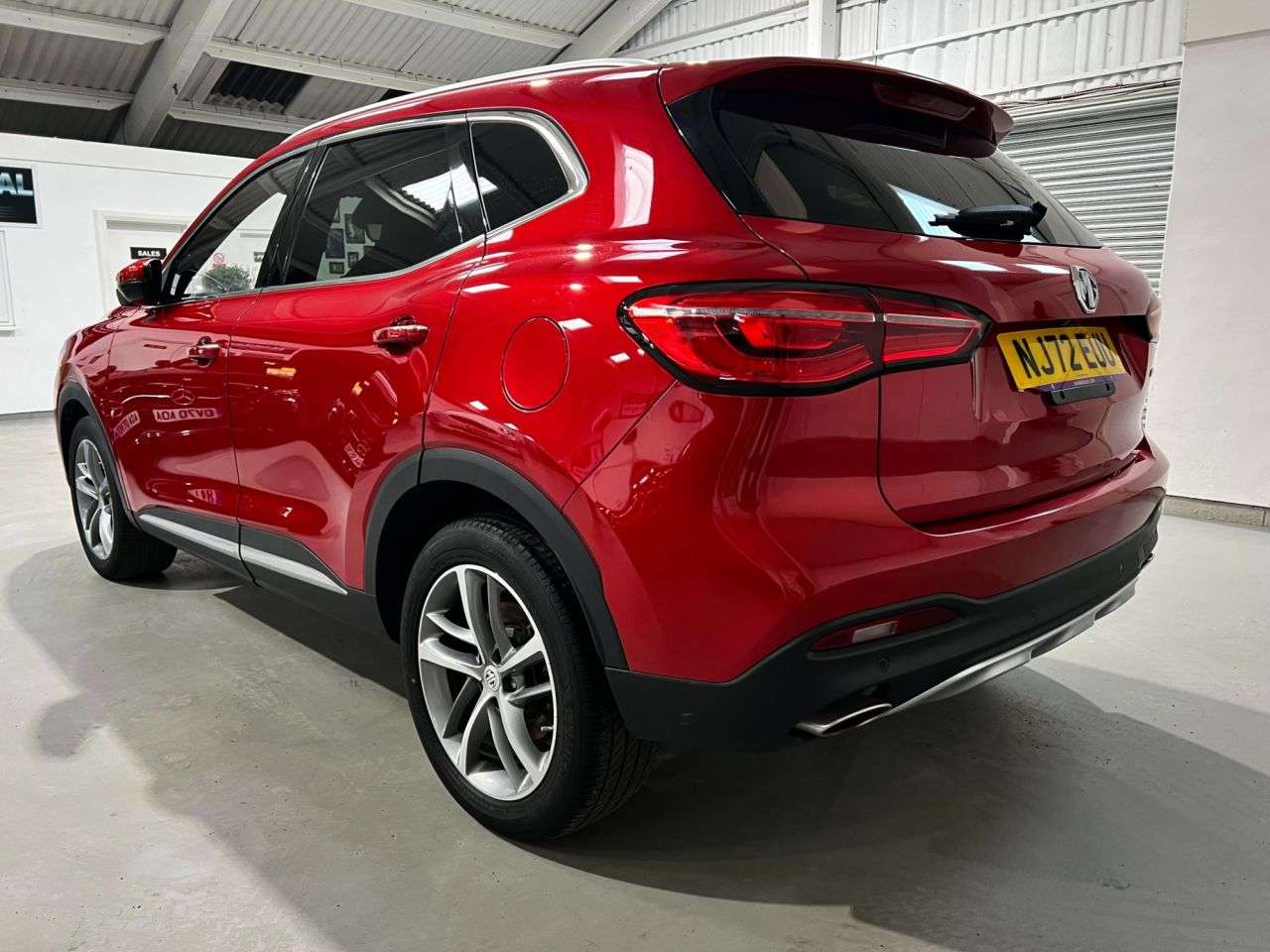 A 2022 MG MG HS 1.5 T-GDI Exclusive SUV 5dr Petrol Manual Euro 6 (s/s) (162 ps) A 2022 MG MG HS 1.5 T-GDI Exclusive SUV 5dr Petrol Manual Euro 6 (s/s) (162 ps)