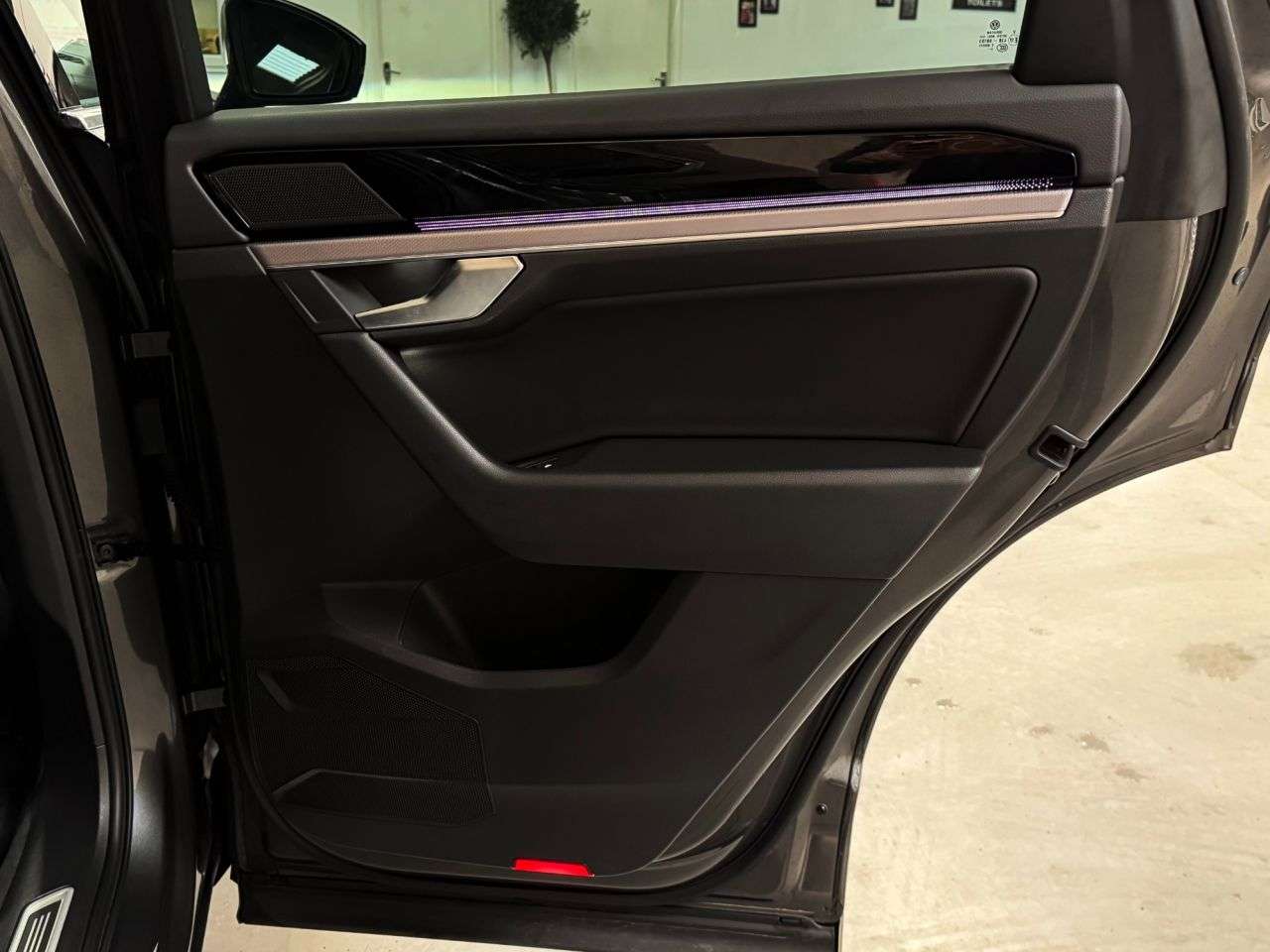 2020 VOLKSWAGEN TOUAREG 2020 VOLKSWAGEN TOUAREG