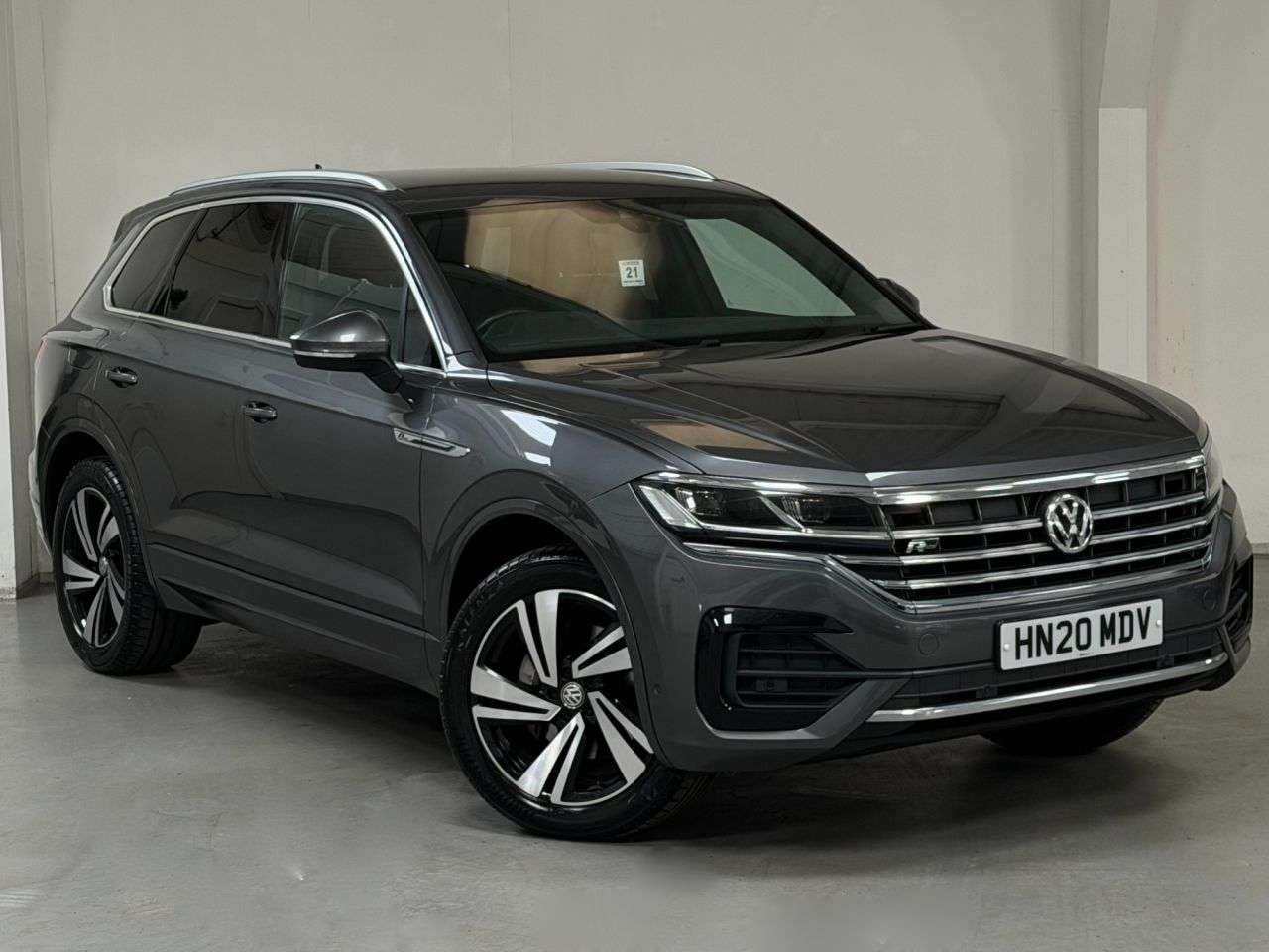 A 2020 VOLKSWAGEN TOUAREG 3.0 TDI V6 R-Line Tech SUV 5dr Diesel Tiptronic 4Motion Euro 6 (s/s) (286 p A 2020 VOLKSWAGEN TOUAREG 3.0 TDI V6 R-Line Tech SUV 5dr Diesel Tiptronic 4Motion Euro 6 (s/s) (286 p