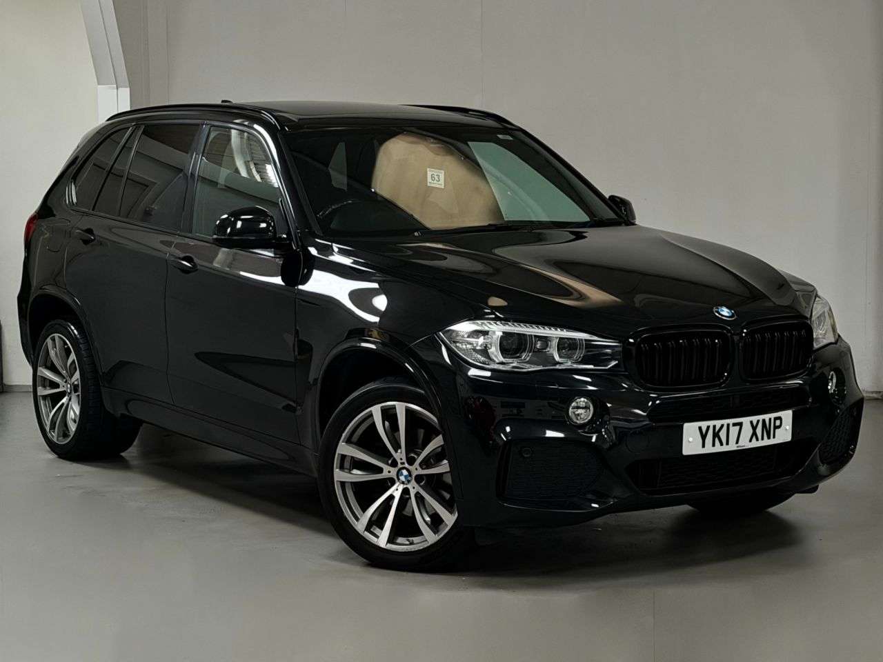 A 2017 BMW X5 3.0 30d M Sport SUV 5dr Diesel Auto xDrive Euro 6 (s/s) (258 ps) A 2017 BMW X5 3.0 30d M Sport SUV 5dr Diesel Auto xDrive Euro 6 (s/s) (258 ps)