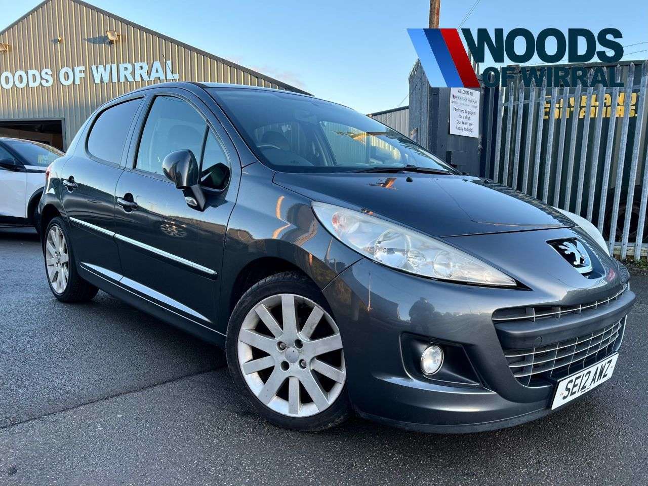A 2012 PEUGEOT 207 1.6 HDi Allure Hatchback 5dr Diesel Manual Euro 5 (92 ps) A 2012 PEUGEOT 207 1.6 HDi Allure Hatchback 5dr Diesel Manual Euro 5 (92 ps)