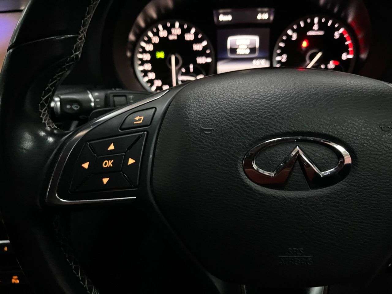 2017 INFINITI Q30 2017 INFINITI Q30