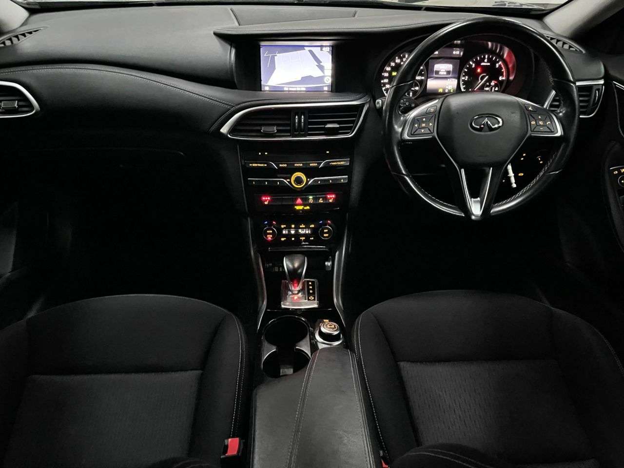 A 2017 INFINITI Q30 1.5d Business Executive Hatchback 5dr Diesel DCT Euro 6 (s/s) (109 ps) A 2017 INFINITI Q30 1.5d Business Executive Hatchback 5dr Diesel DCT Euro 6 (s/s) (109 ps)