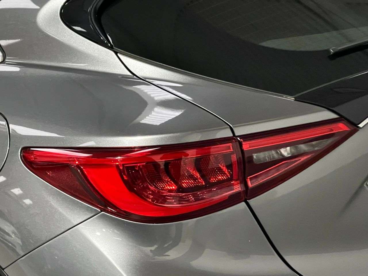 2017 INFINITI Q30 2017 INFINITI Q30