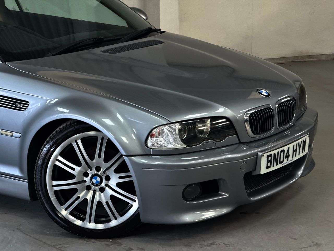 2004 BMW M3 2004 BMW M3