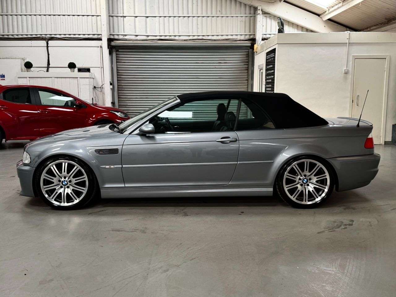 2004 BMW M3 2004 BMW M3