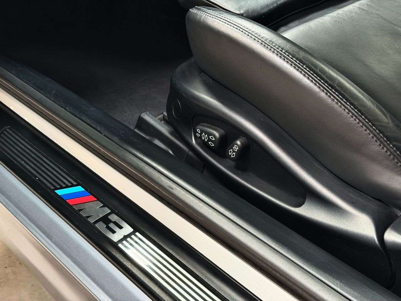 2004 BMW M3 2004 BMW M3