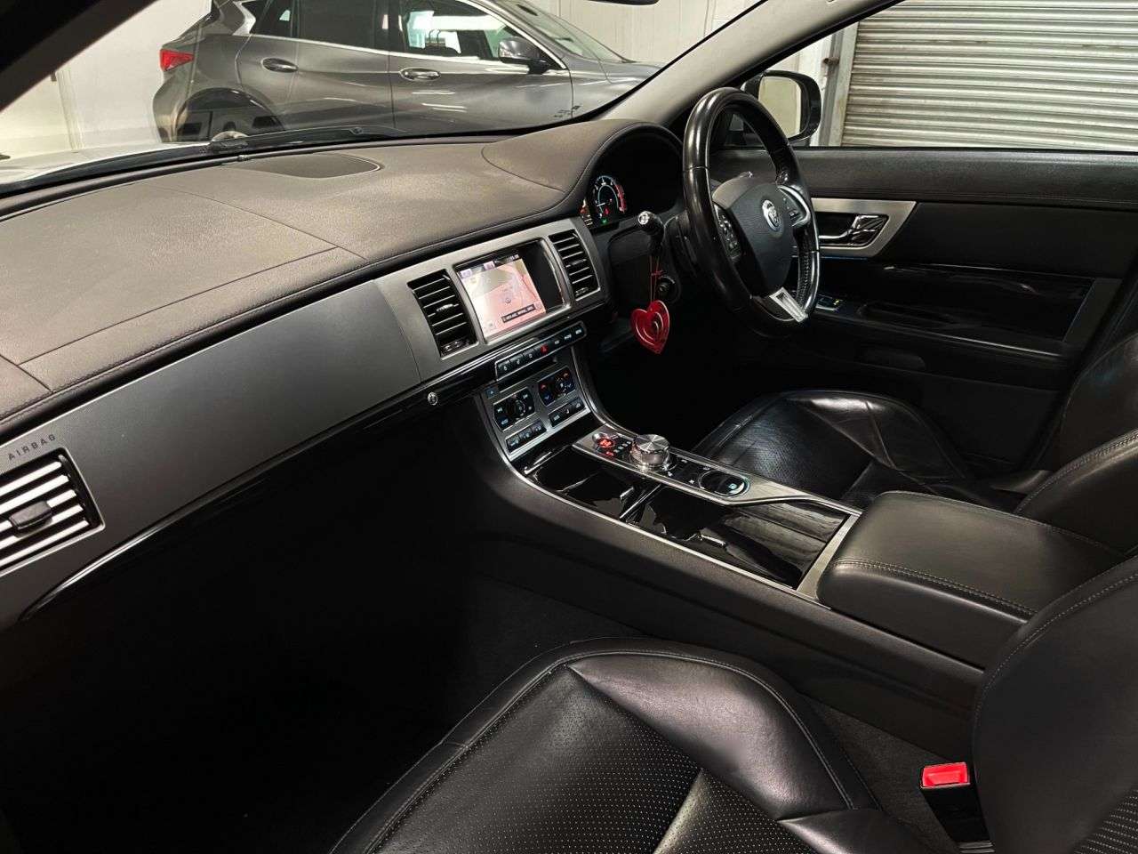 2012 JAGUAR XF 2012 JAGUAR XF