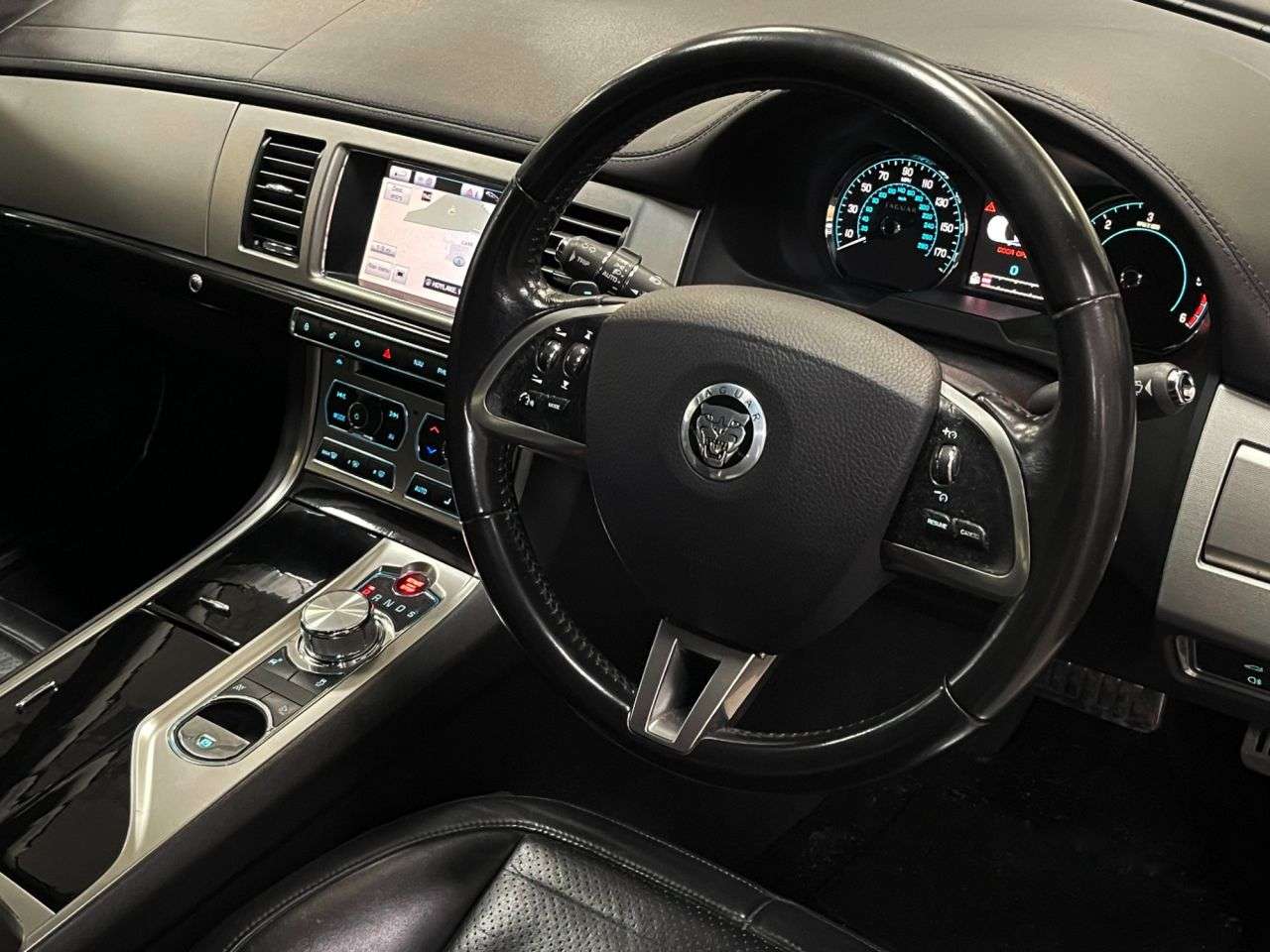 A 2012 JAGUAR XF V6 S PREMIUM LUXURY A 2012 JAGUAR XF V6 S PREMIUM LUXURY