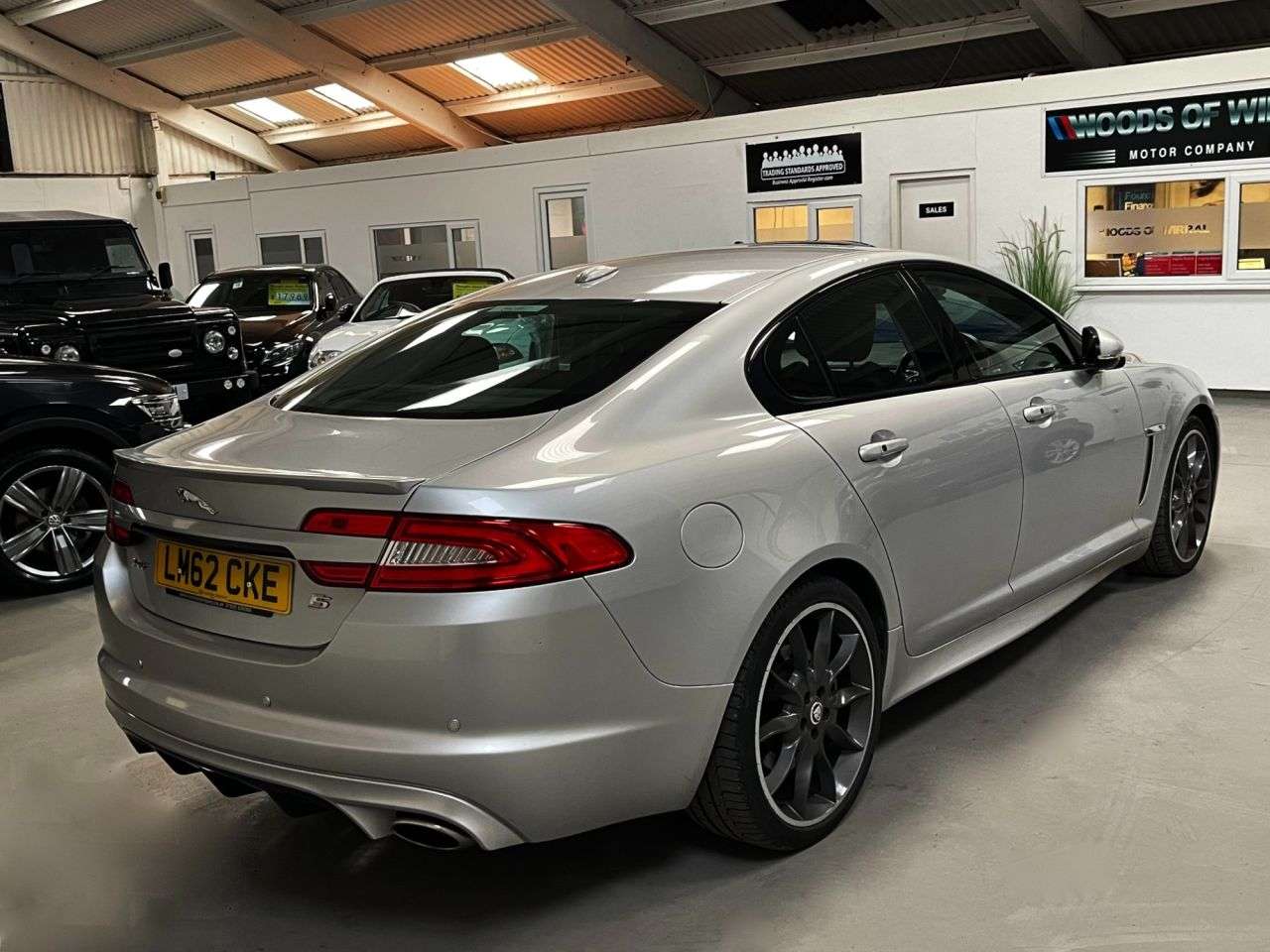 2012 JAGUAR XF 2012 JAGUAR XF