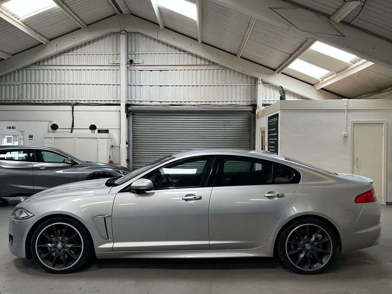 2012 JAGUAR XF 2012 JAGUAR XF