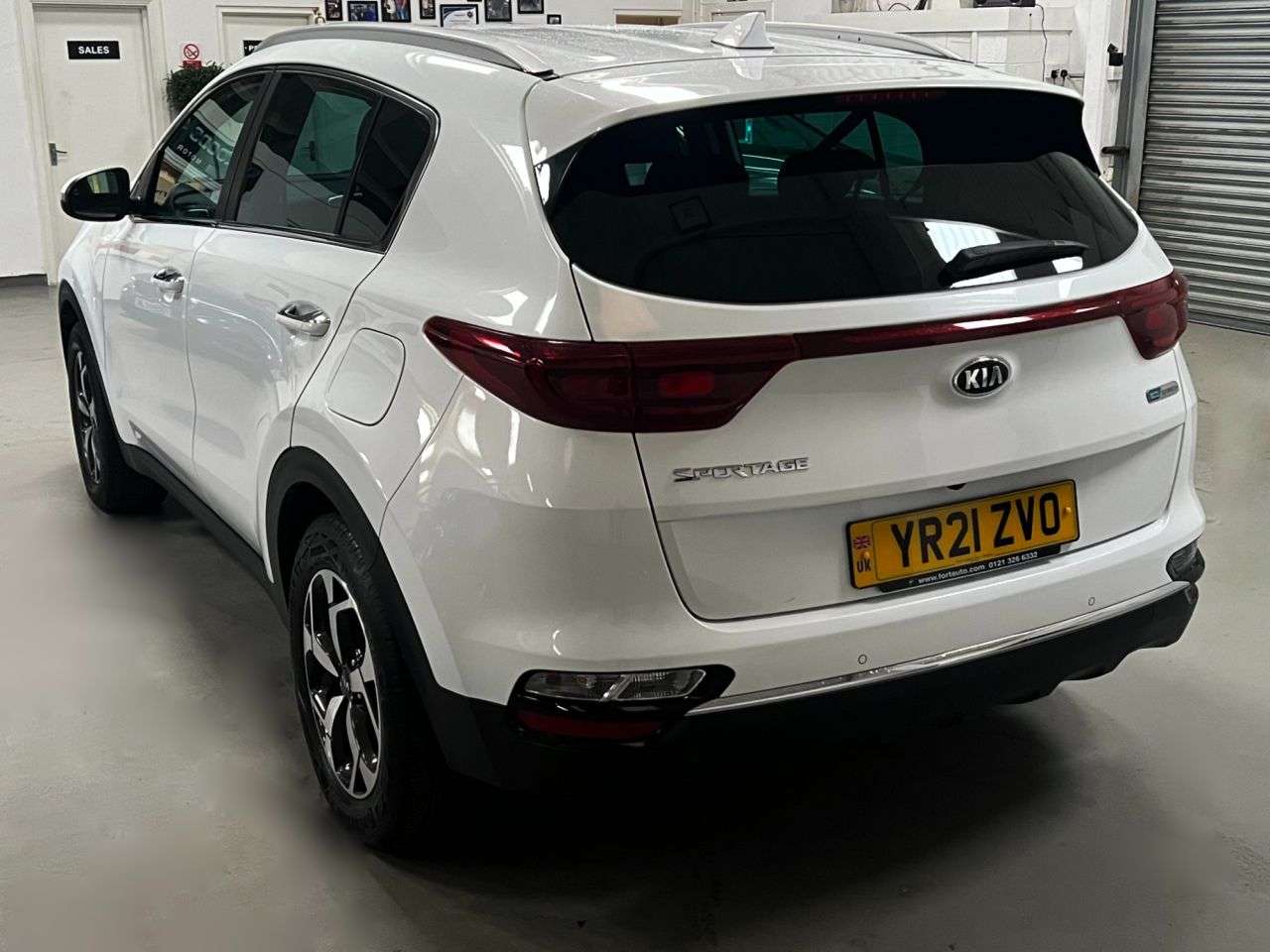A 2021 KIA SPORTAGE 1.6 CRDi MHEV 2 SUV 5dr Diesel Hybrid Manual Euro 6 (s/s) (134 bhp) A 2021 KIA SPORTAGE 1.6 CRDi MHEV 2 SUV 5dr Diesel Hybrid Manual Euro 6 (s/s) (134 bhp)