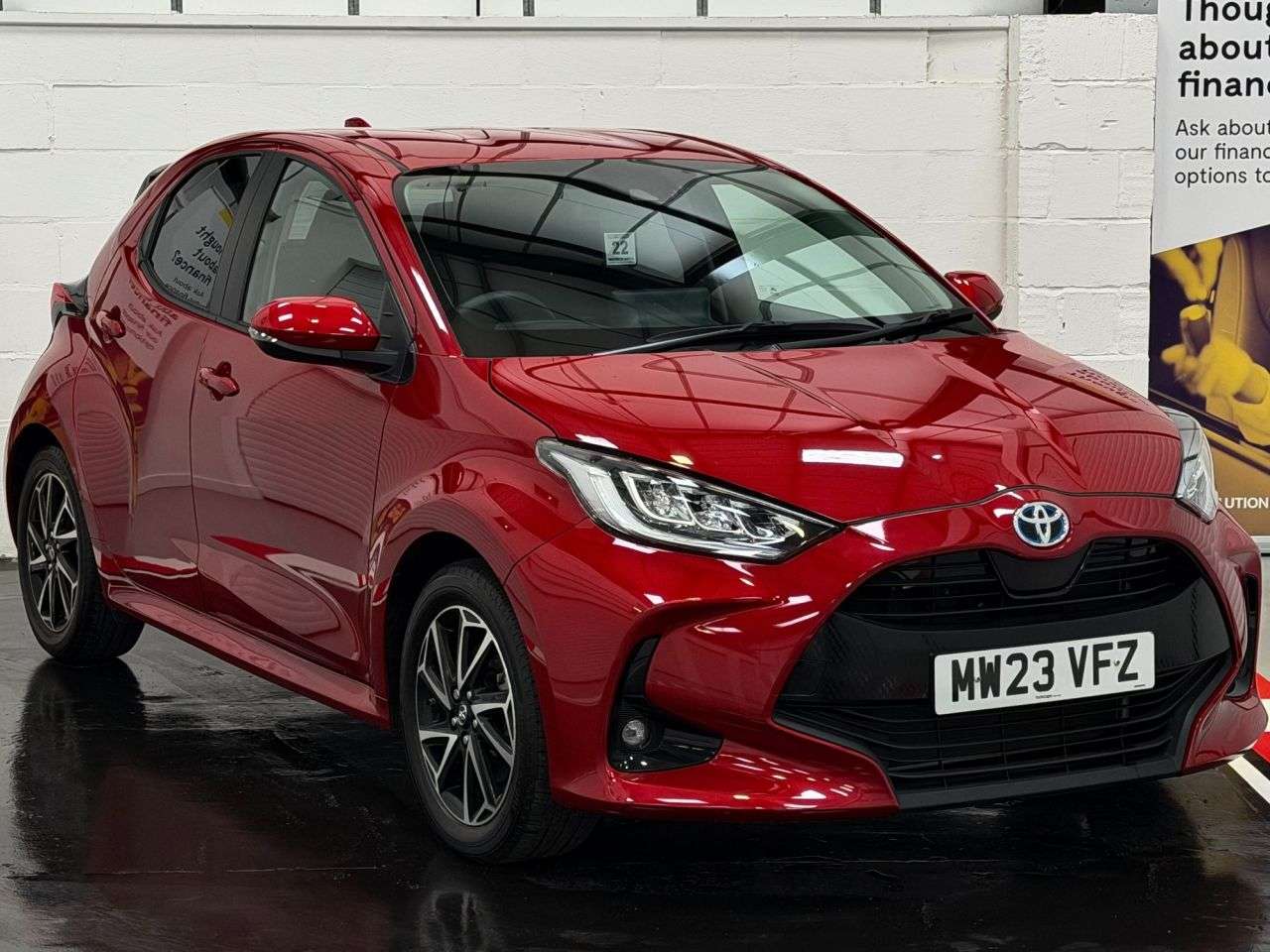 A 2023 TOYOTA YARIS 1.5 VVT-h Design Hatchback 5dr Petrol Hybrid E-CVT Euro 6 (s/s) (116 ps) A 2023 TOYOTA YARIS 1.5 VVT-h Design Hatchback 5dr Petrol Hybrid E-CVT Euro 6 (s/s) (116 ps)