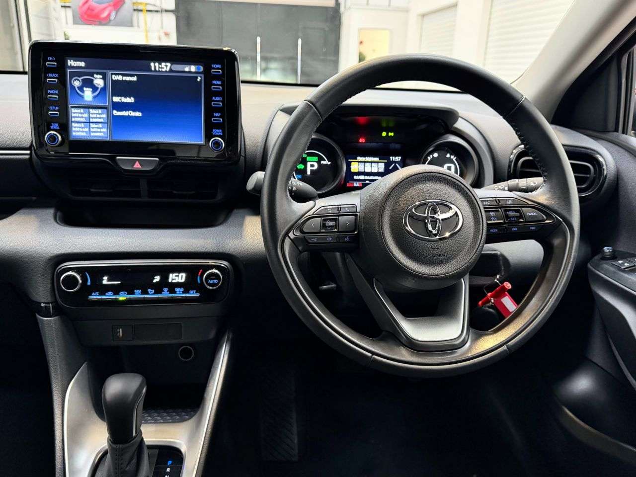 A 2023 TOYOTA YARIS 1.5 VVT-h Design Hatchback 5dr Petrol Hybrid E-CVT Euro 6 (s/s) (116 ps) A 2023 TOYOTA YARIS 1.5 VVT-h Design Hatchback 5dr Petrol Hybrid E-CVT Euro 6 (s/s) (116 ps)