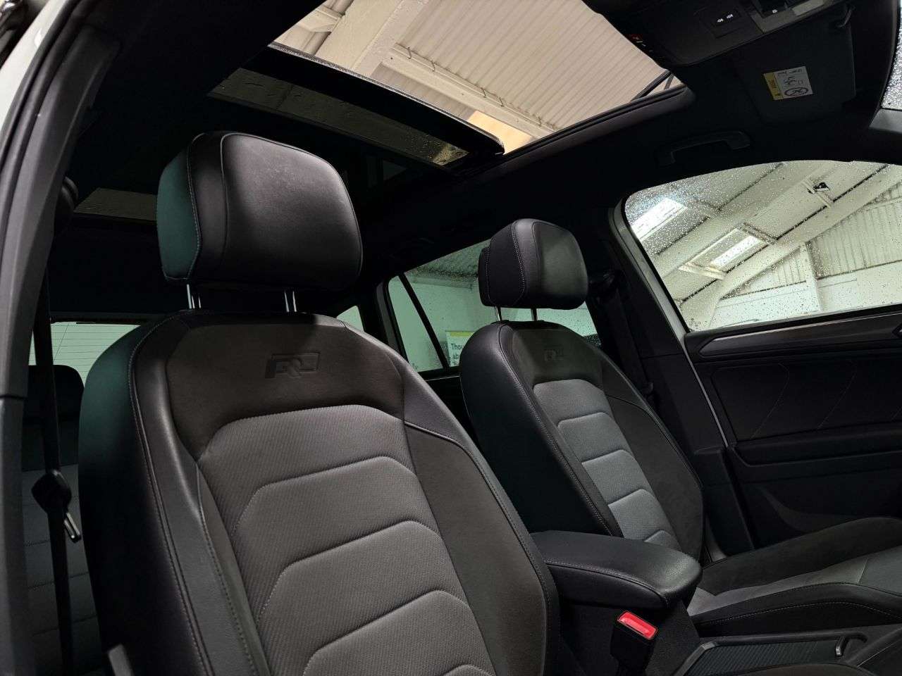 A 2020 VOLKSWAGEN TIGUAN 2.0 TDI R-Line Tech SUV 5dr Diesel DSG Euro 6 (s/s) (150 ps) A 2020 VOLKSWAGEN TIGUAN 2.0 TDI R-Line Tech SUV 5dr Diesel DSG Euro 6 (s/s) (150 ps)