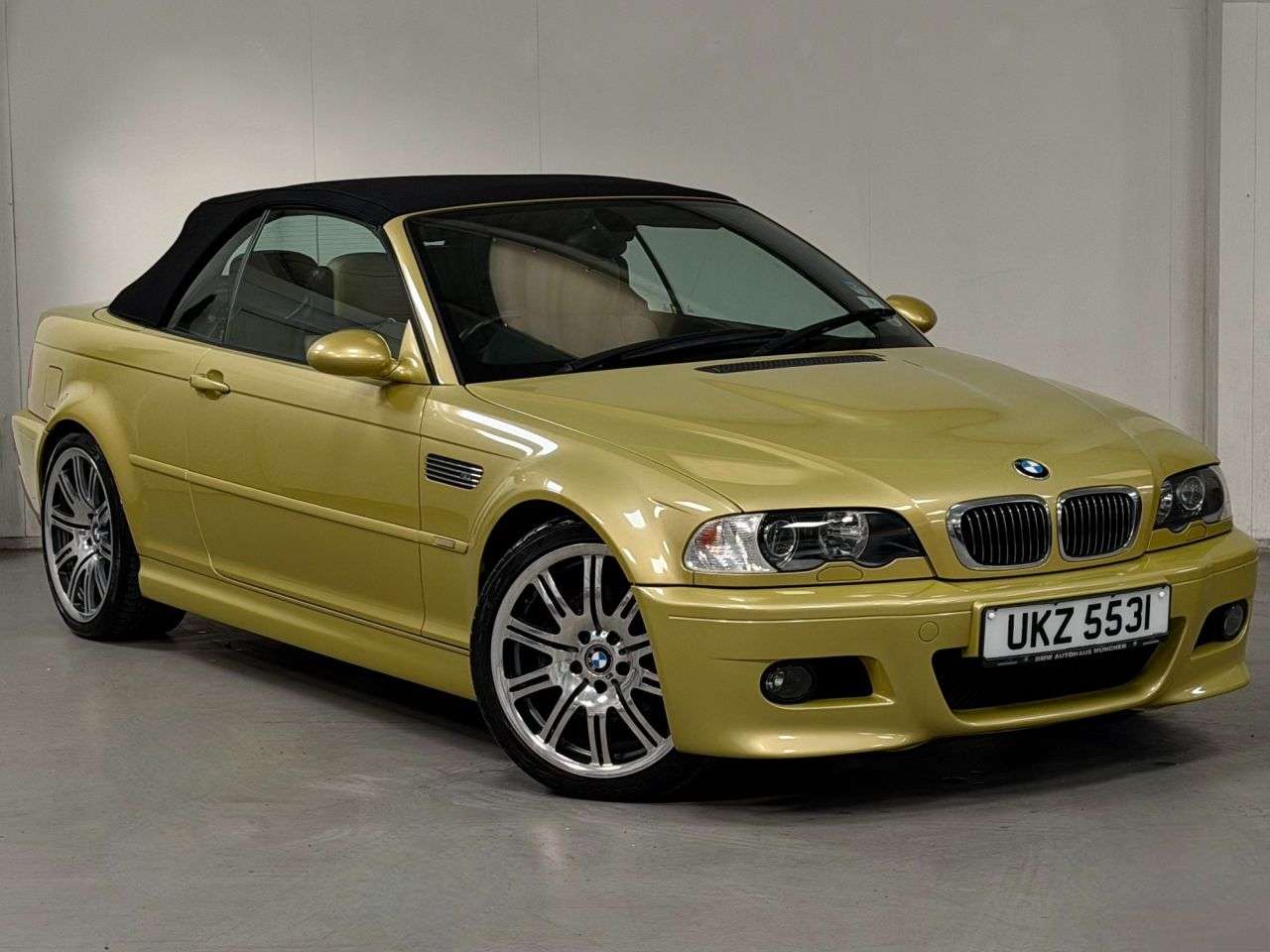 A 2003 BMW M3 3.2i Convertible 2dr Petrol Manual (292 g/km, 343 bhp) A 2003 BMW M3 3.2i Convertible 2dr Petrol Manual (292 g/km, 343 bhp)