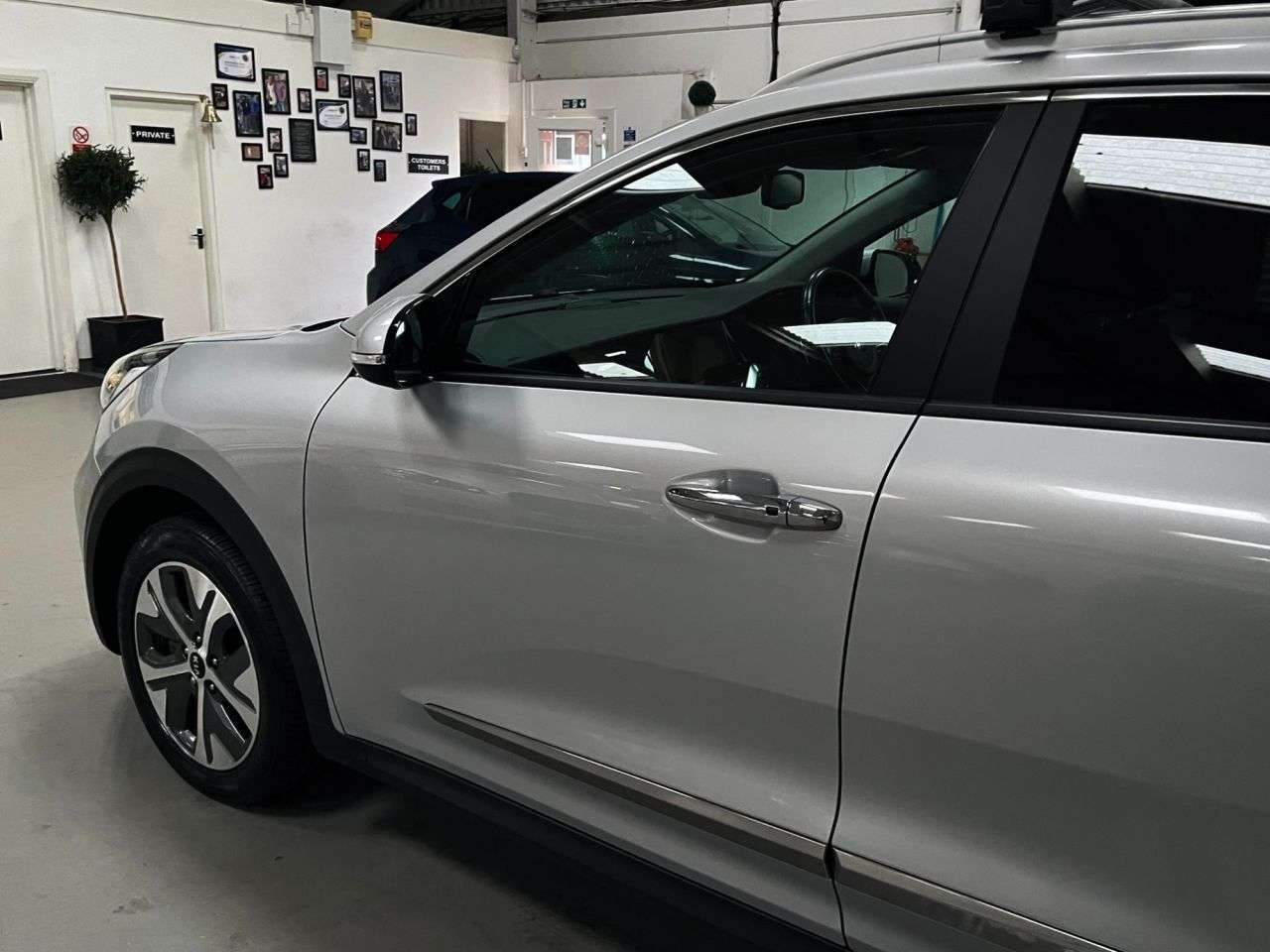 2021 KIA NIRO 2021 KIA NIRO