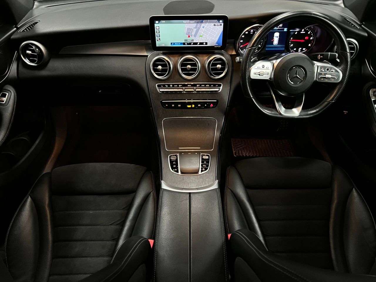 A 2019 MERCEDES-BENZ GLC 2.0 GLC220d AMG Line SUV 5dr Diesel G-Tronic+ 4MATIC Euro 6 (s/s) (194 ps) A 2019 MERCEDES-BENZ GLC 2.0 GLC220d AMG Line SUV 5dr Diesel G-Tronic+ 4MATIC Euro 6 (s/s) (194 ps)