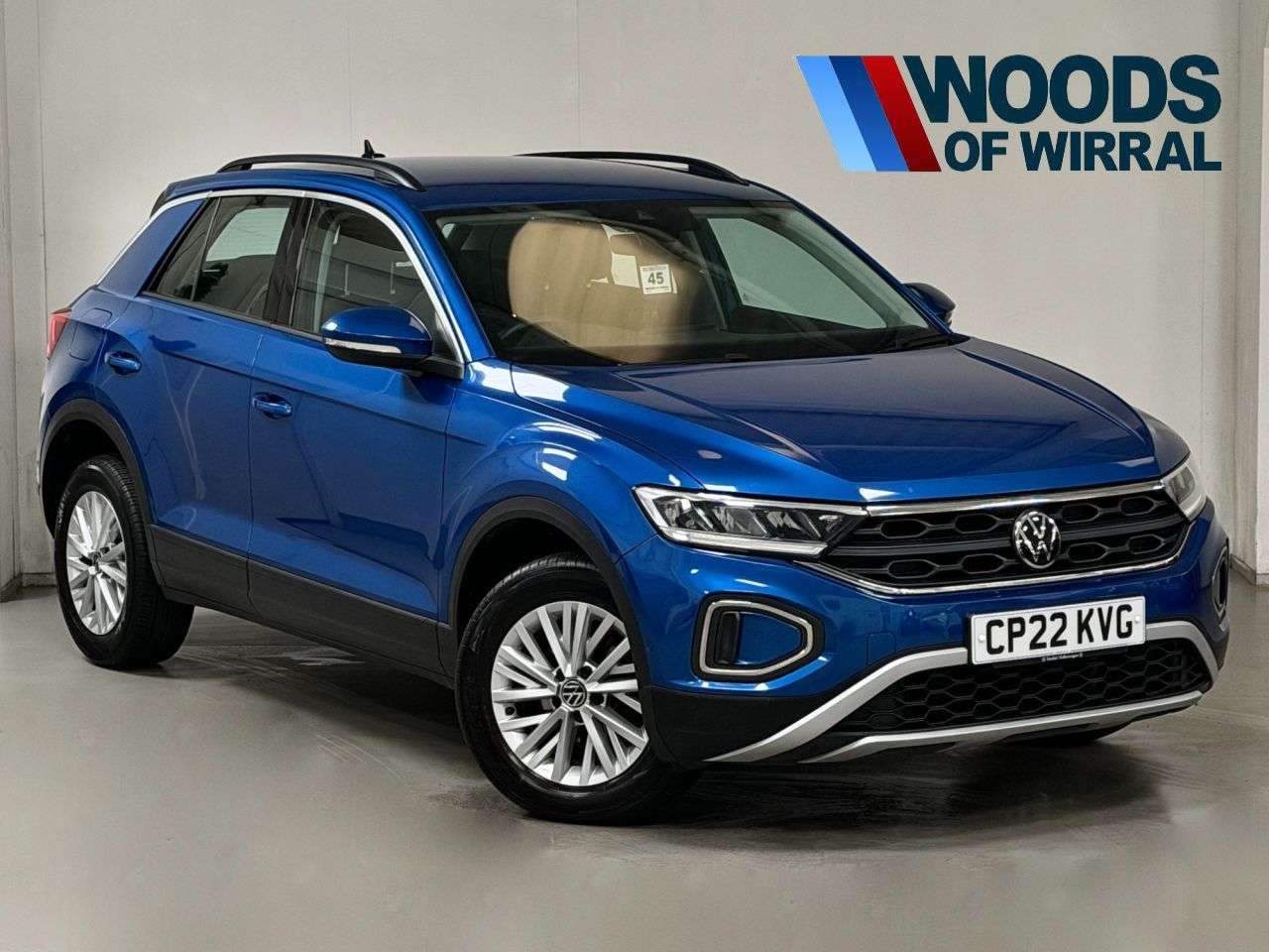 A 2022 VOLKSWAGEN T-ROC 1.0 TSI Life SUV 5dr Petrol Manual Euro 6 (s/s) (110 ps) A 2022 VOLKSWAGEN T-ROC 1.0 TSI Life SUV 5dr Petrol Manual Euro 6 (s/s) (110 ps)