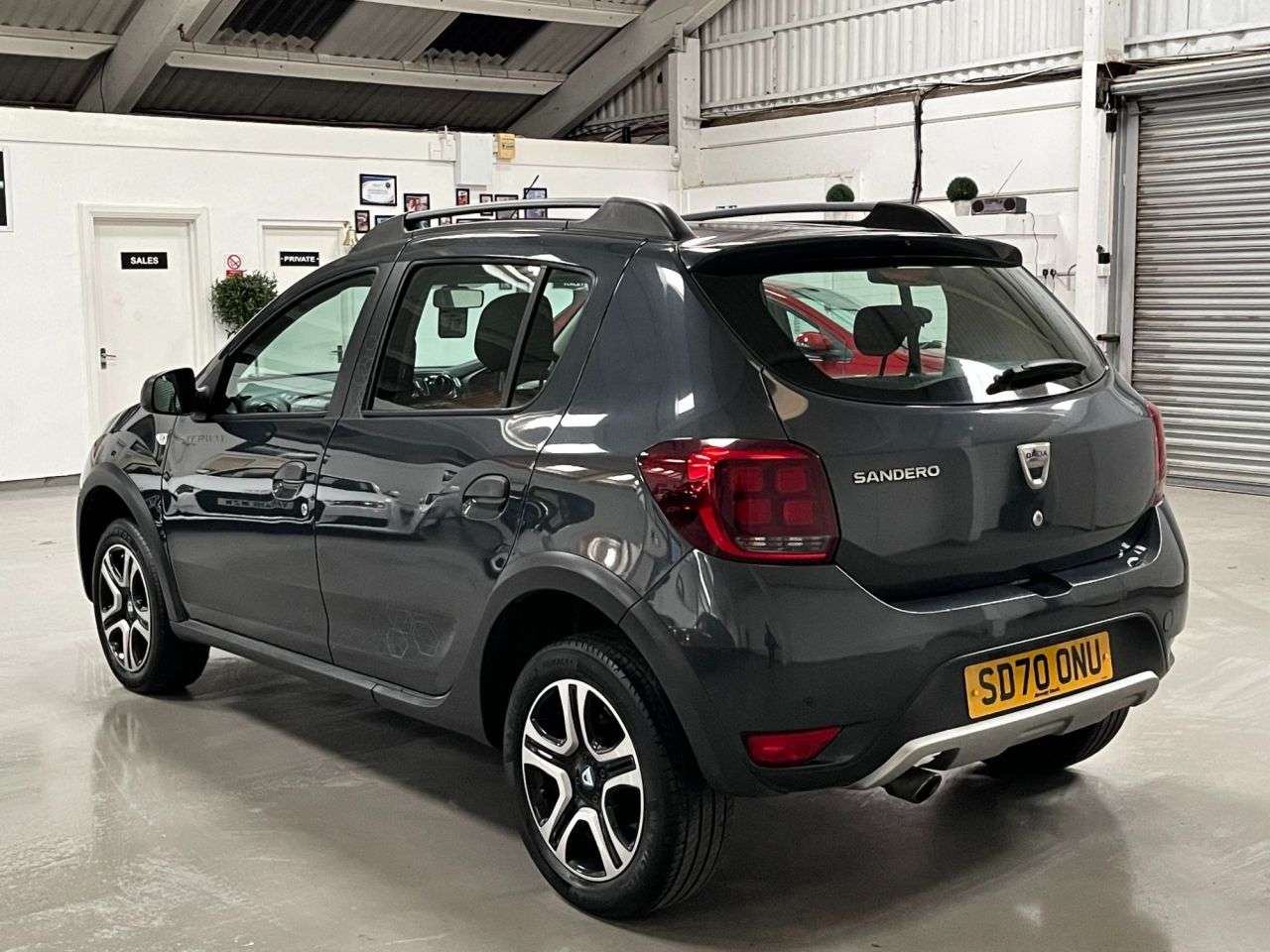 A 2020 DACIA SANDERO STEPWAY 0.9 TCe SE Twenty Hatchback 5dr Petrol Manual Euro 6 (s/s) (90 ps) A 2020 DACIA SANDERO STEPWAY 0.9 TCe SE Twenty Hatchback 5dr Petrol Manual Euro 6 (s/s) (90 ps)