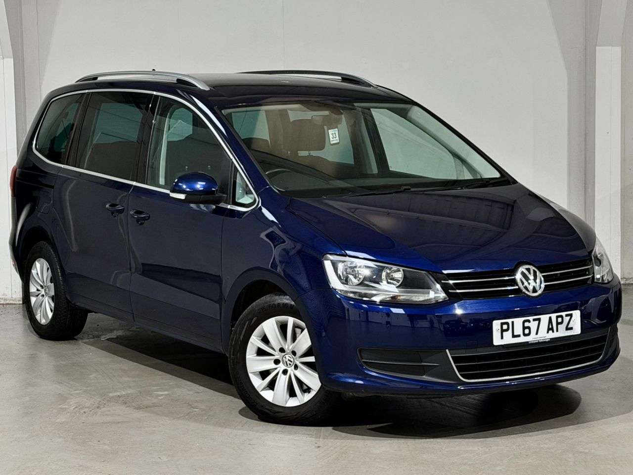 A 2018 VOLKSWAGEN SHARAN 2.0 TDI SE Nav MPV 5dr Diesel DSG Euro 6 (s/s) (150 ps) A 2018 VOLKSWAGEN SHARAN 2.0 TDI SE Nav MPV 5dr Diesel DSG Euro 6 (s/s) (150 ps)