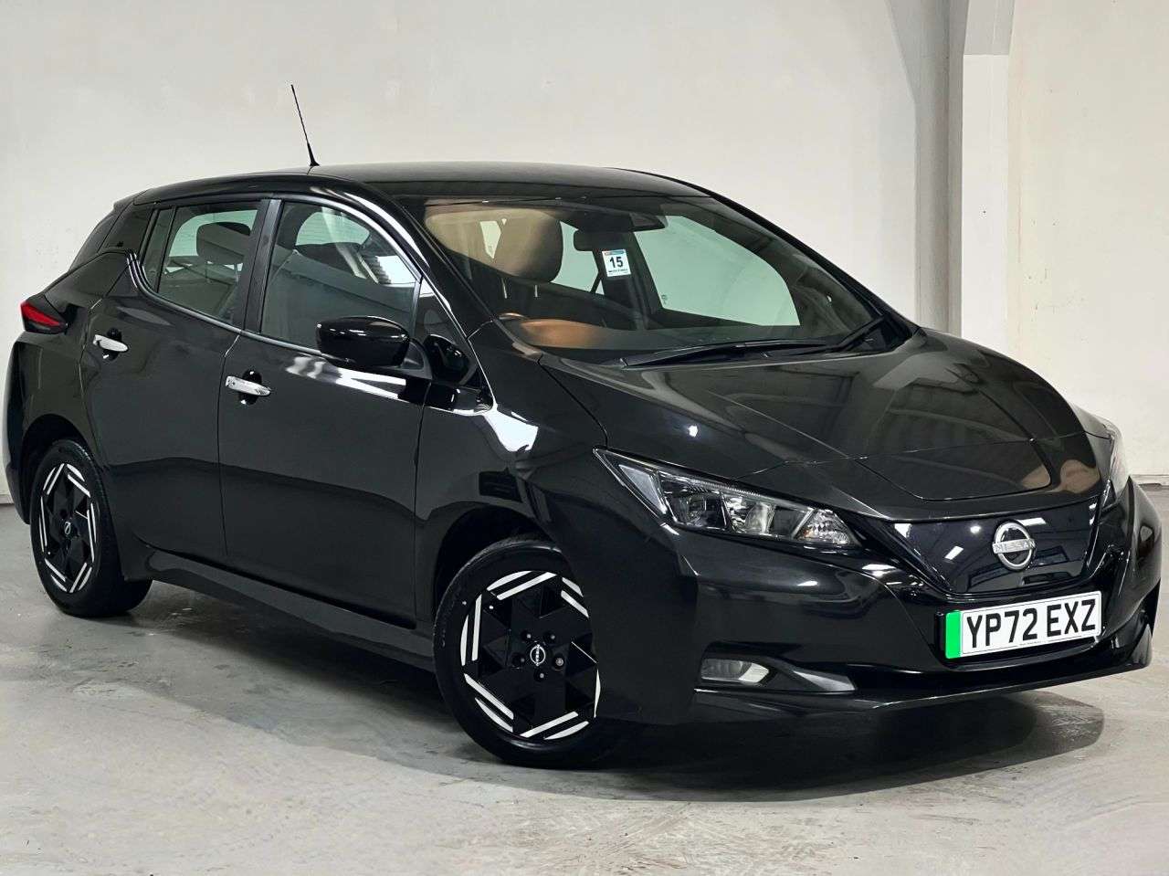 A 2022 NISSAN LEAF 39kWh Acenta Hatchback 5dr Electric Auto (150 ps) A 2022 NISSAN LEAF 39kWh Acenta Hatchback 5dr Electric Auto (150 ps)