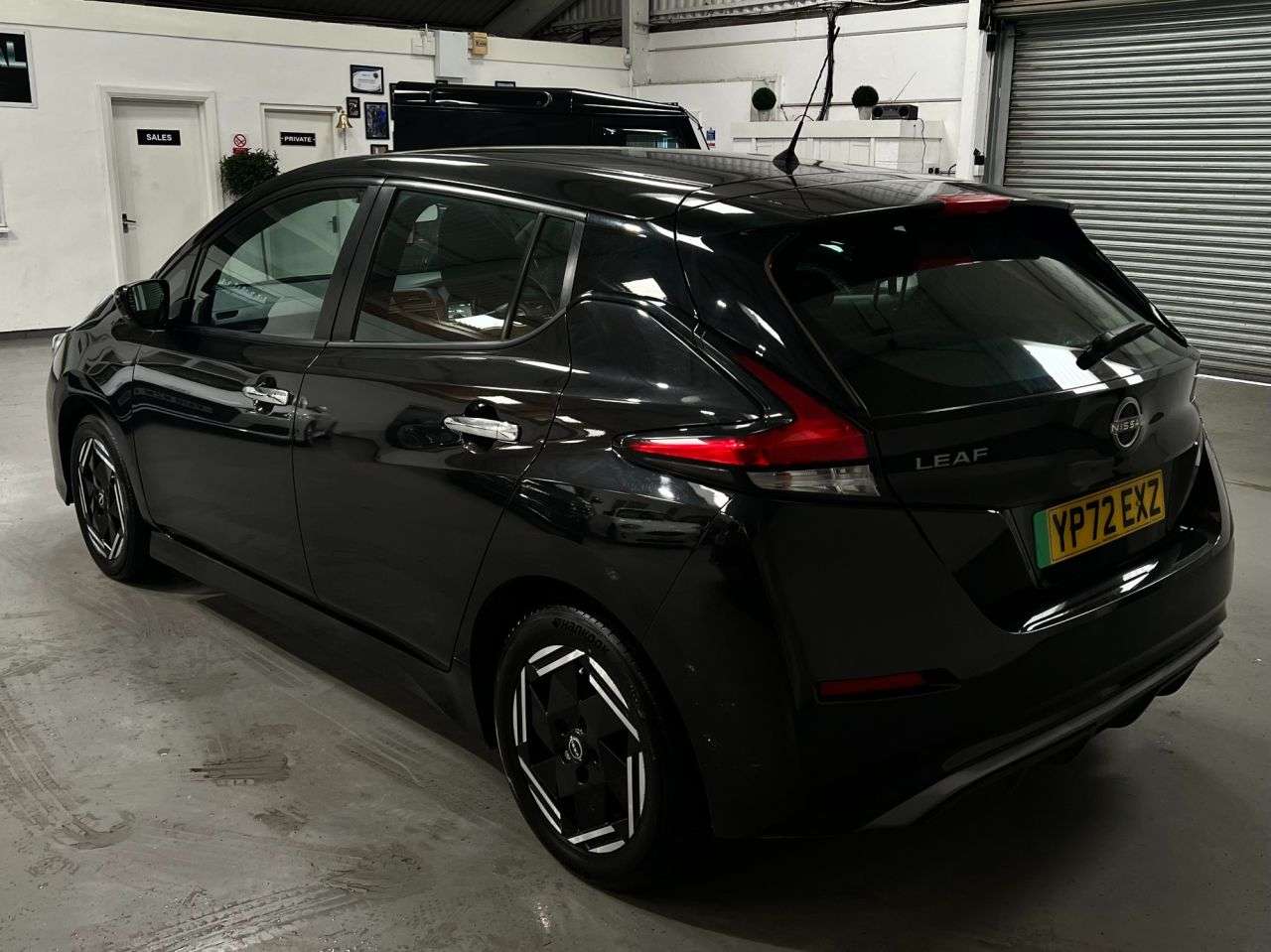 A 2022 NISSAN LEAF 39kWh Acenta Hatchback 5dr Electric Auto (150 ps) A 2022 NISSAN LEAF 39kWh Acenta Hatchback 5dr Electric Auto (150 ps)