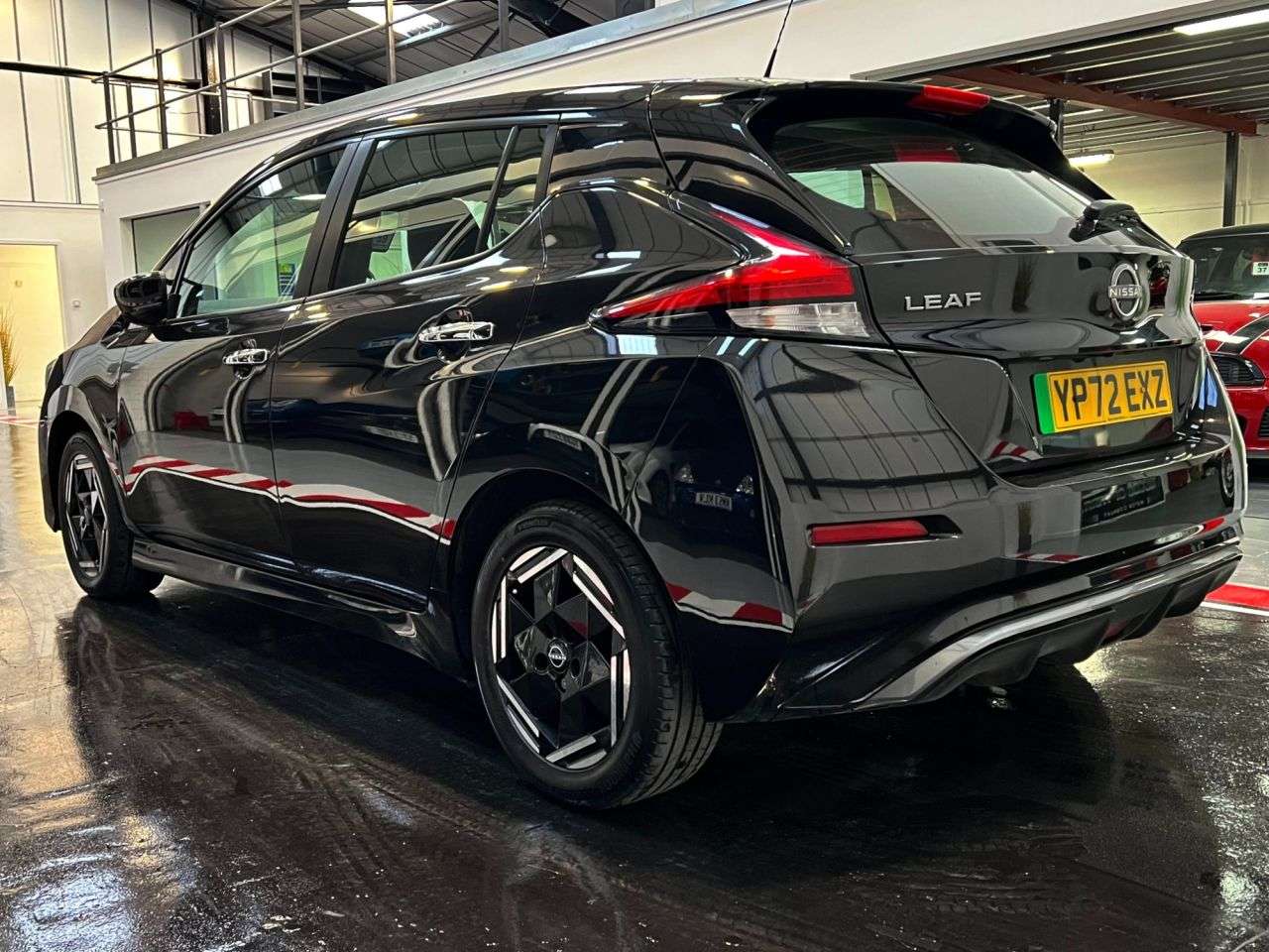 A 2022 NISSAN LEAF 39kWh Acenta Hatchback 5dr Electric Auto (150 ps) A 2022 NISSAN LEAF 39kWh Acenta Hatchback 5dr Electric Auto (150 ps)