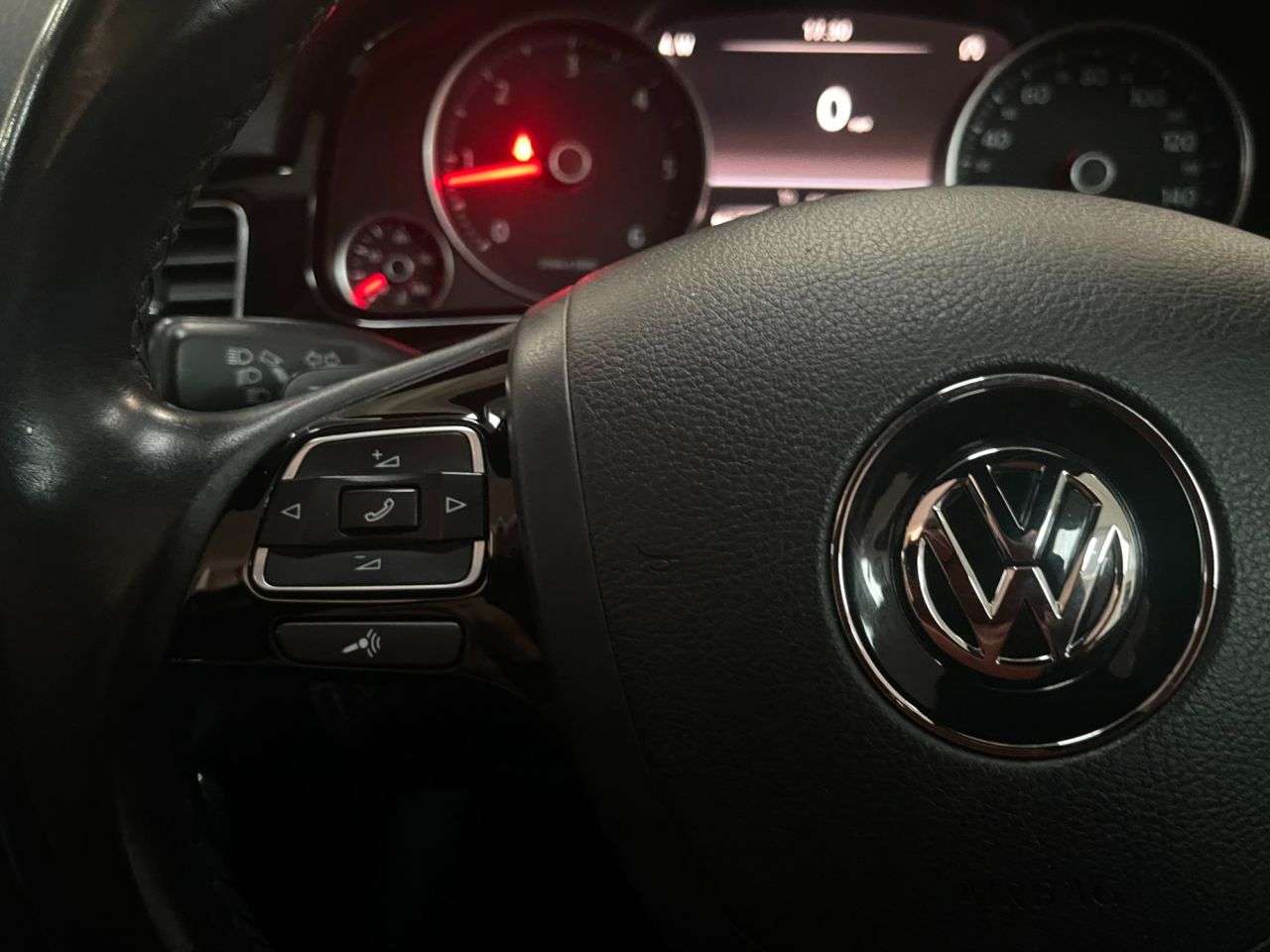 2016 VOLKSWAGEN TOUAREG 2016 VOLKSWAGEN TOUAREG