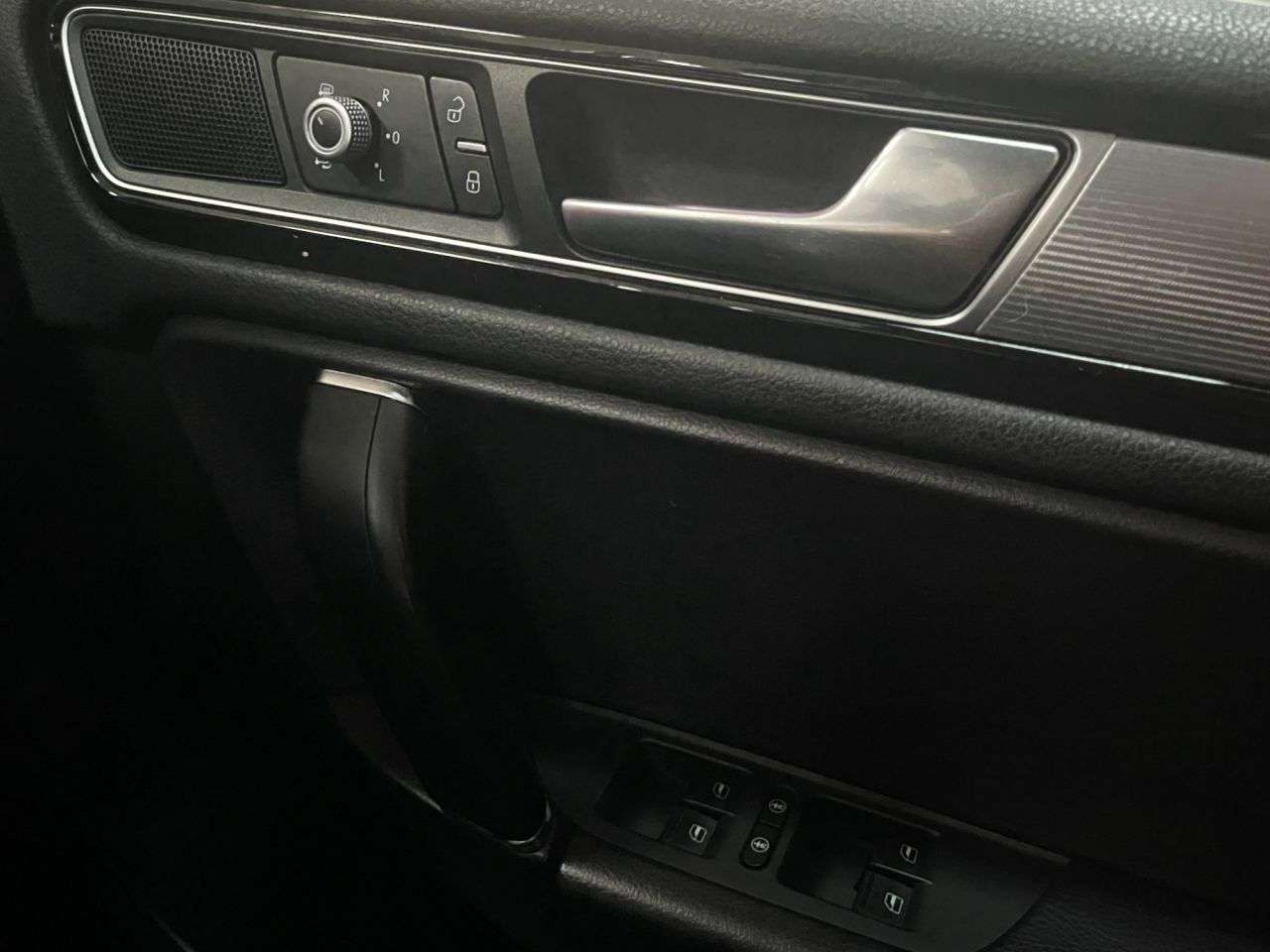 2016 VOLKSWAGEN TOUAREG 2016 VOLKSWAGEN TOUAREG