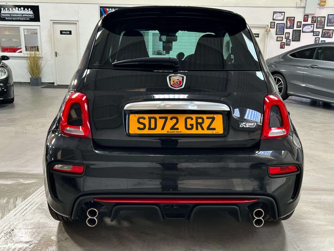 2022 ABARTH 595 2022 ABARTH 595