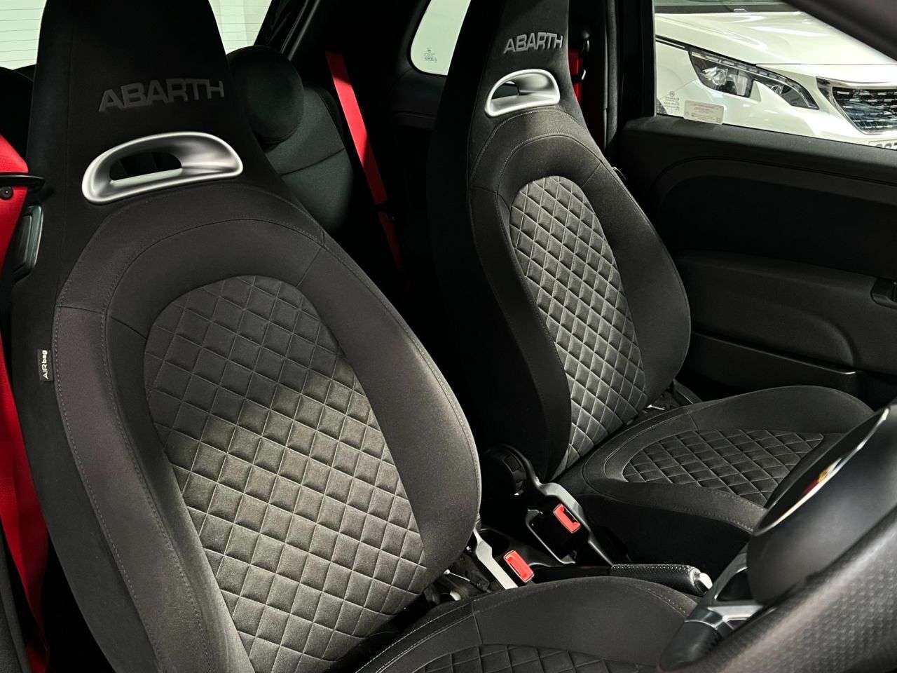 2022 ABARTH 595 2022 ABARTH 595