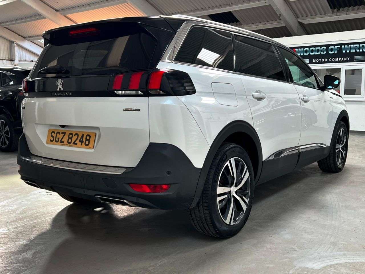 2020 PEUGEOT 5008 2020 PEUGEOT 5008