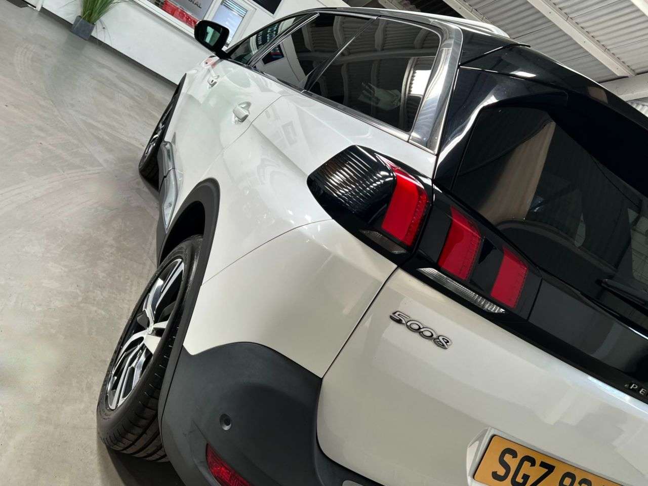 2020 PEUGEOT 5008 2020 PEUGEOT 5008