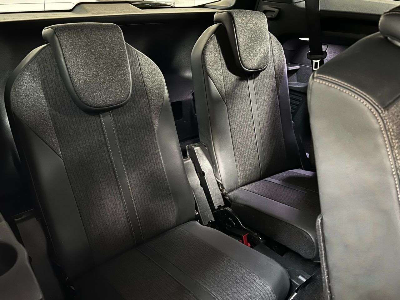 2020 PEUGEOT 5008 2020 PEUGEOT 5008