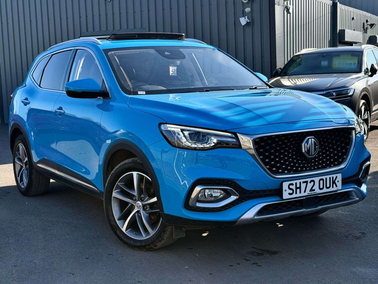 A 2023 MG MG HS 1.5 T-GDI Exclusive SUV 5dr Petrol Manual Euro 6 (s/s) (162 ps) A 2023 MG MG HS 1.5 T-GDI Exclusive SUV 5dr Petrol Manual Euro 6 (s/s) (162 ps)