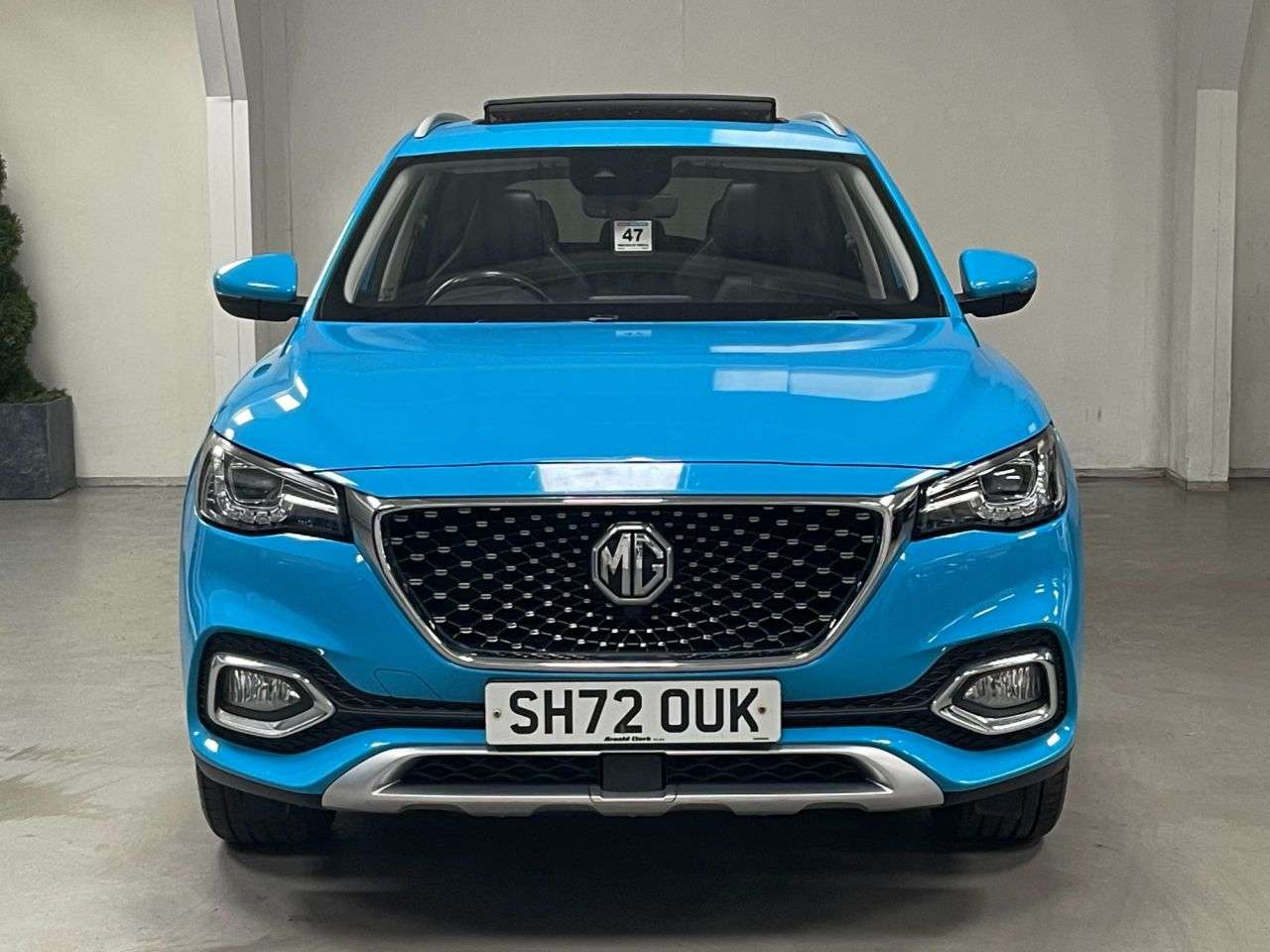 A 2023 MG MG HS 1.5 T-GDI Exclusive SUV 5dr Petrol Manual Euro 6 (s/s) (162 ps) A 2023 MG MG HS 1.5 T-GDI Exclusive SUV 5dr Petrol Manual Euro 6 (s/s) (162 ps)