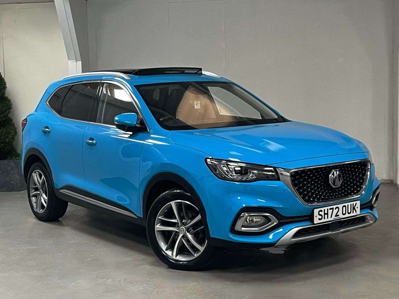 A 2023 MG MG HS 1.5 T-GDI Exclusive SUV 5dr Petrol Manual Euro 6 (s/s) (162 ps) A 2023 MG MG HS 1.5 T-GDI Exclusive SUV 5dr Petrol Manual Euro 6 (s/s) (162 ps)