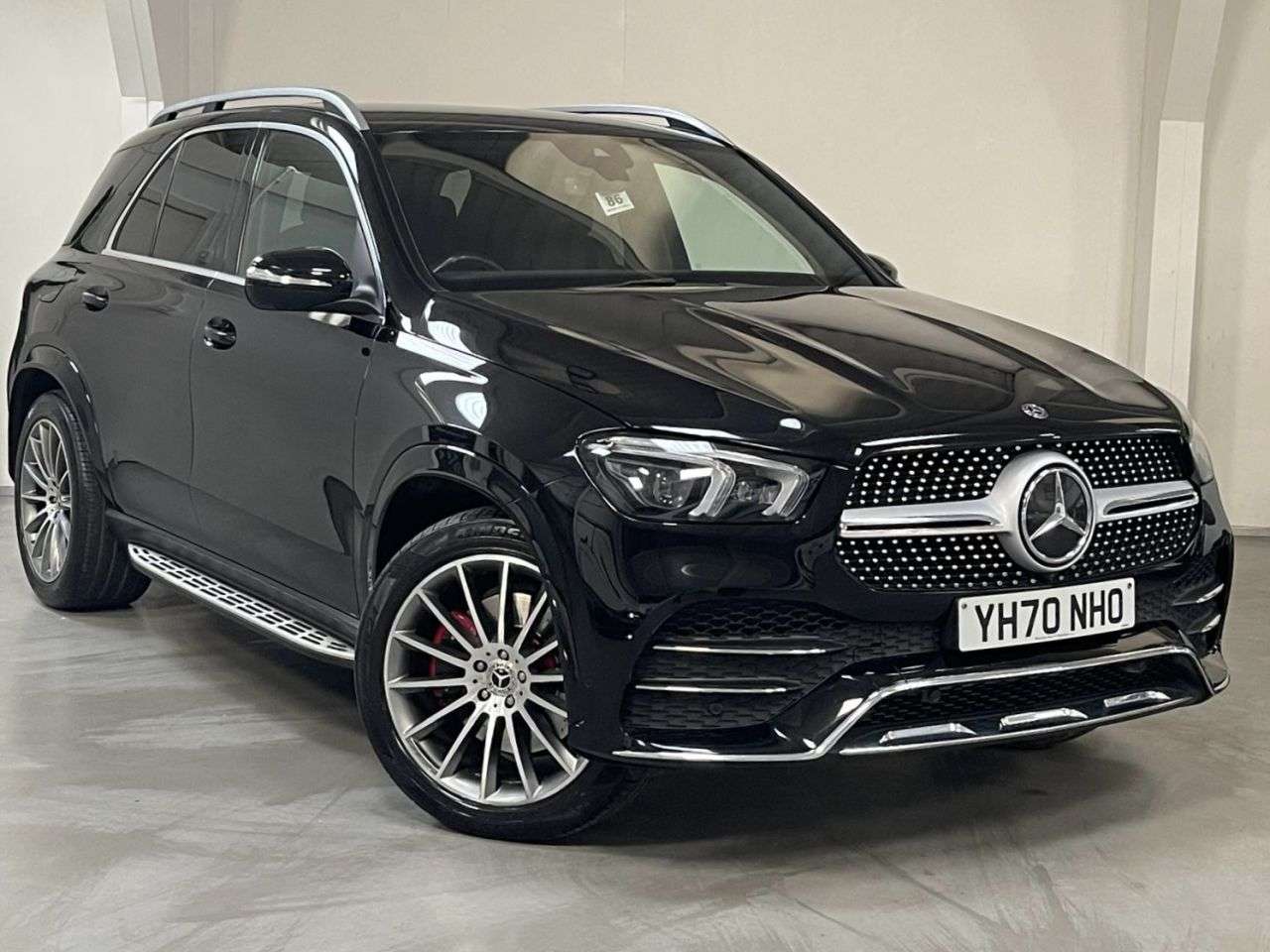 A 2020 MERCEDES-BENZ GLE 2.0 GLE300d AMG Line (Premium) SUV 5dr Diesel G-Tronic 4MATIC Euro 6 (s/s) A 2020 MERCEDES-BENZ GLE 2.0 GLE300d AMG Line (Premium) SUV 5dr Diesel G-Tronic 4MATIC Euro 6 (s/s)