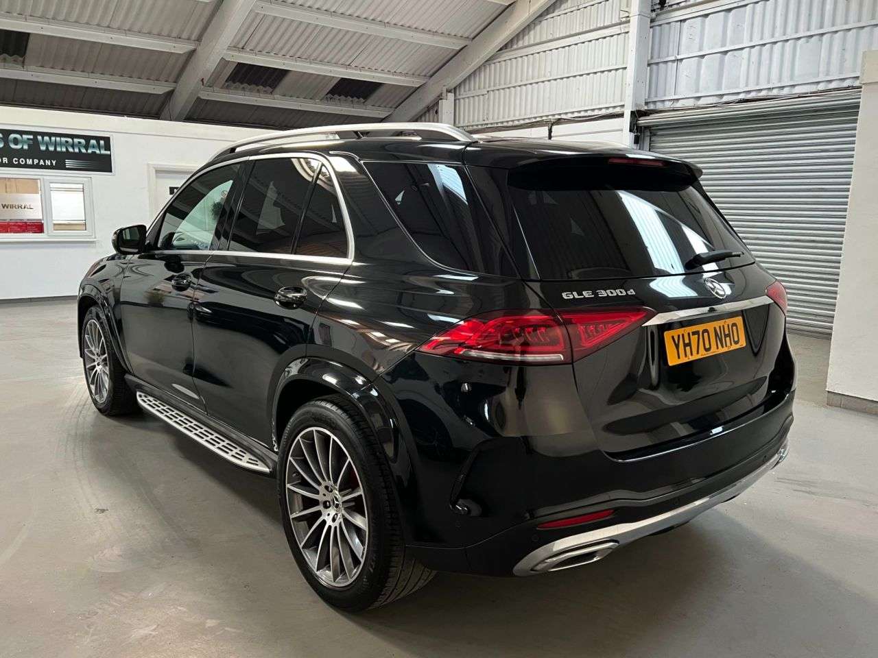 A 2020 MERCEDES-BENZ GLE 2.0 GLE300d AMG Line (Premium) SUV 5dr Diesel G-Tronic 4MATIC Euro 6 (s/s) A 2020 MERCEDES-BENZ GLE 2.0 GLE300d AMG Line (Premium) SUV 5dr Diesel G-Tronic 4MATIC Euro 6 (s/s)